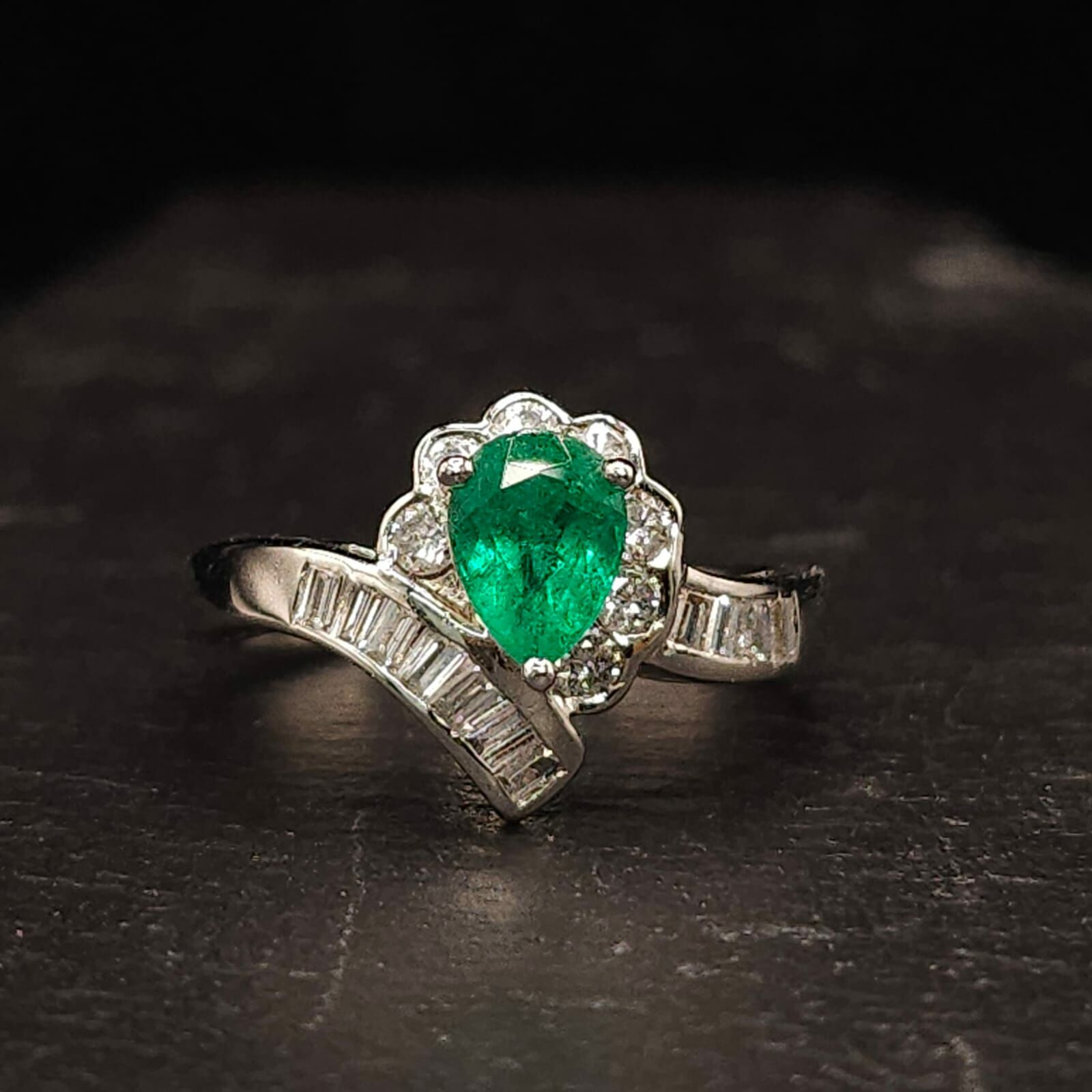 18K White Gold 0.39ct Emerald and Diamond Ring