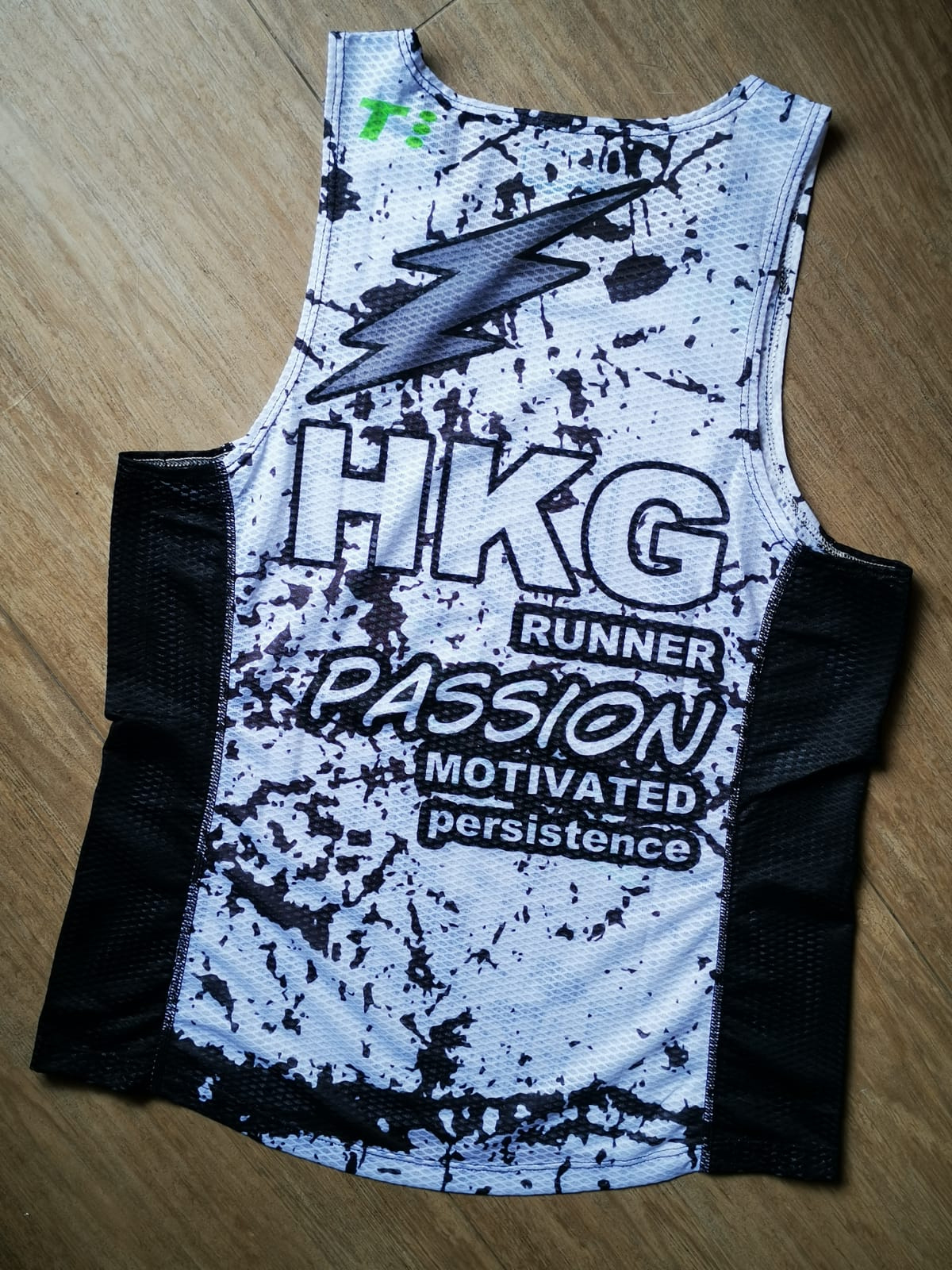 T3 Run Singlet HKG Black Splash Green