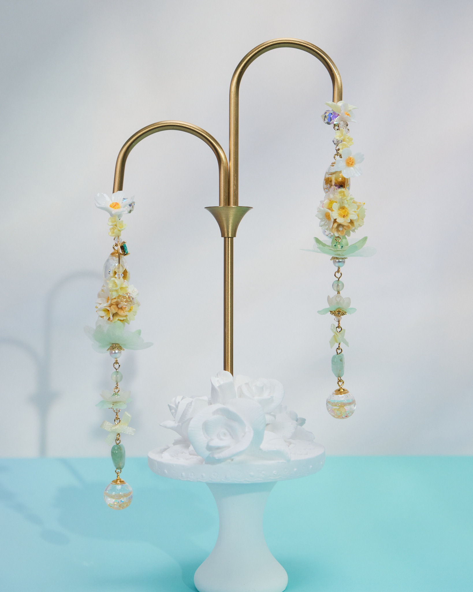 10966 Midsummer Blossom Bouquet C Shape 2-Way Long Earrings