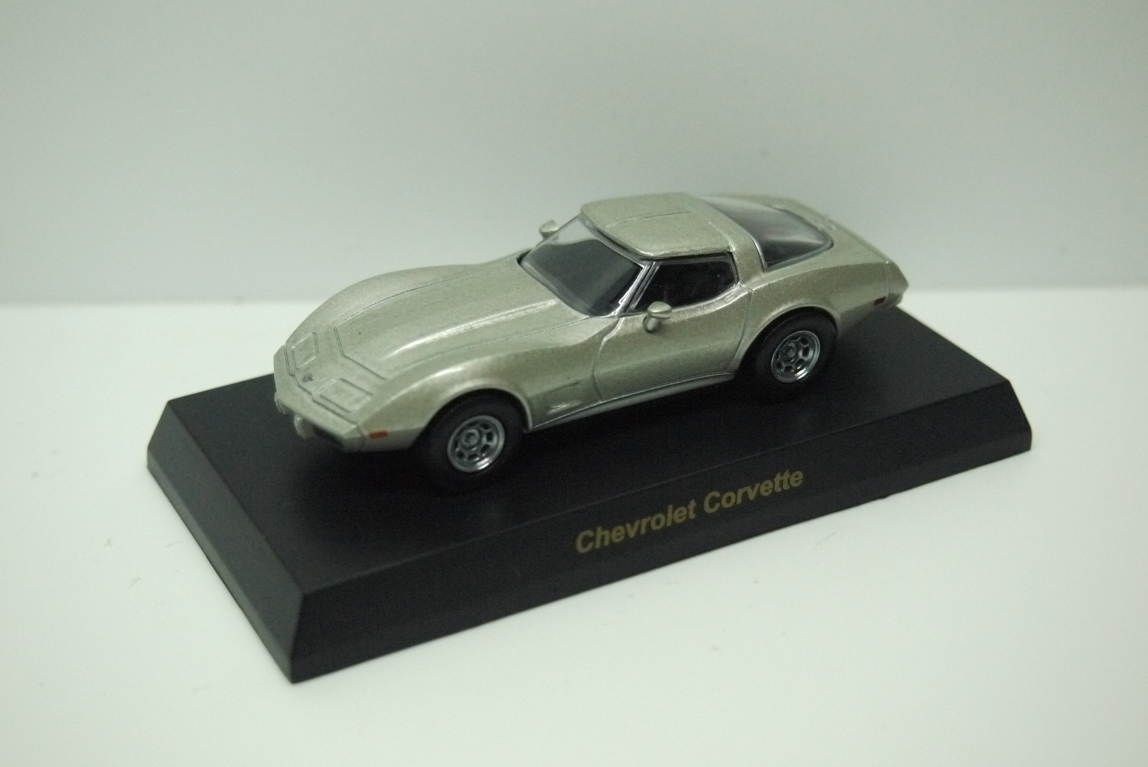 Kyosho Chevrolet Corevtte Silver (Cracked Blister Pack)