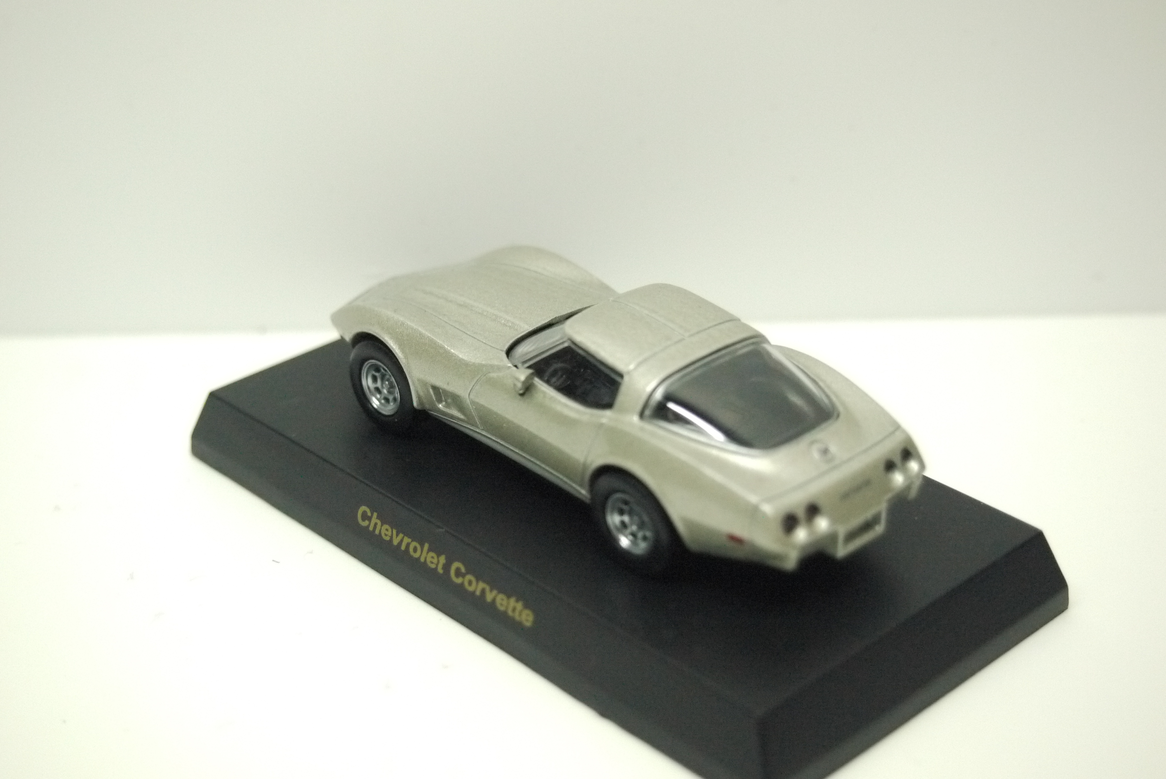 Kyosho Chevrolet Corevtte Silver (Cracked Blister Pack)