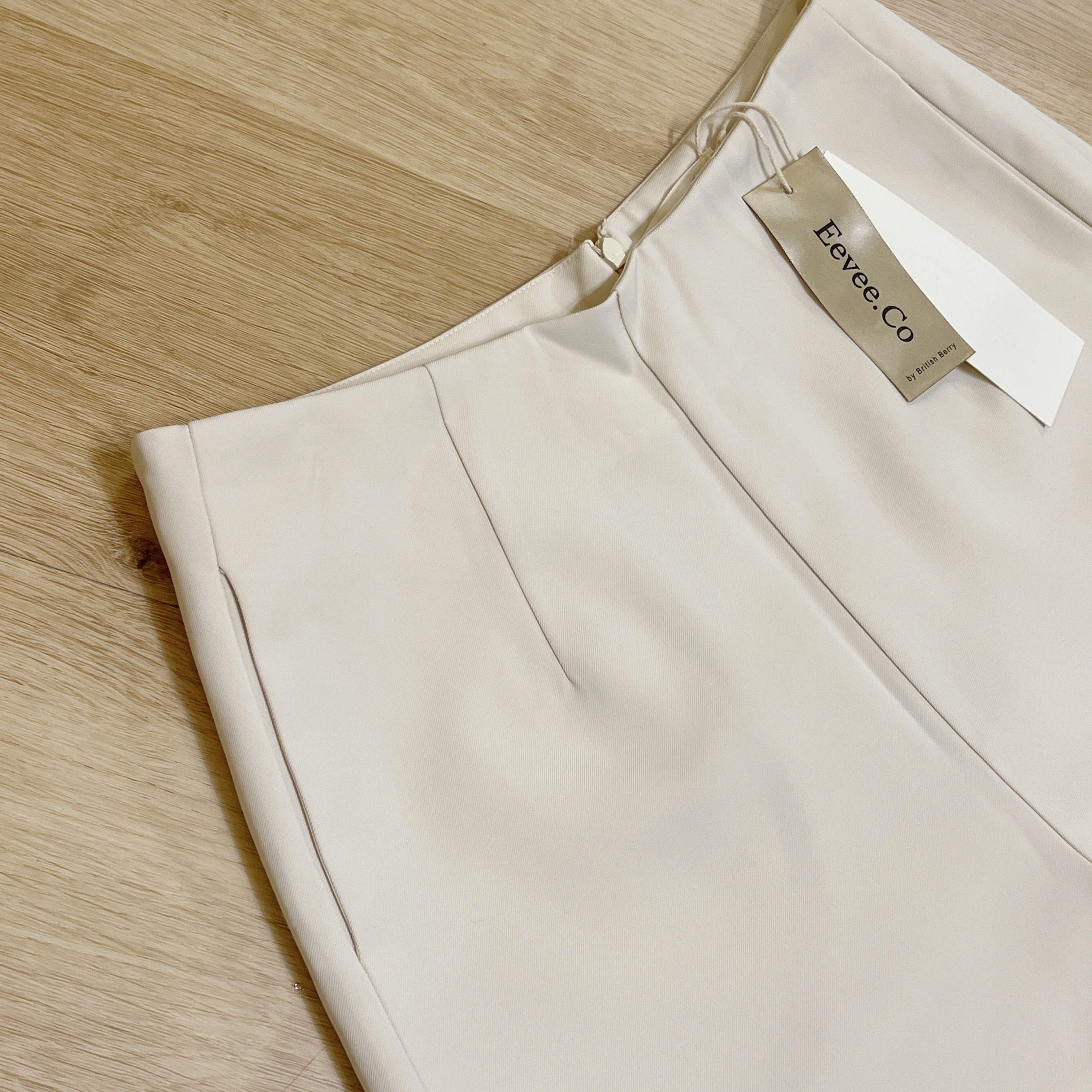 [現貨] [7036] [Vol.3] 杏色 涼爽布 西裝短褲