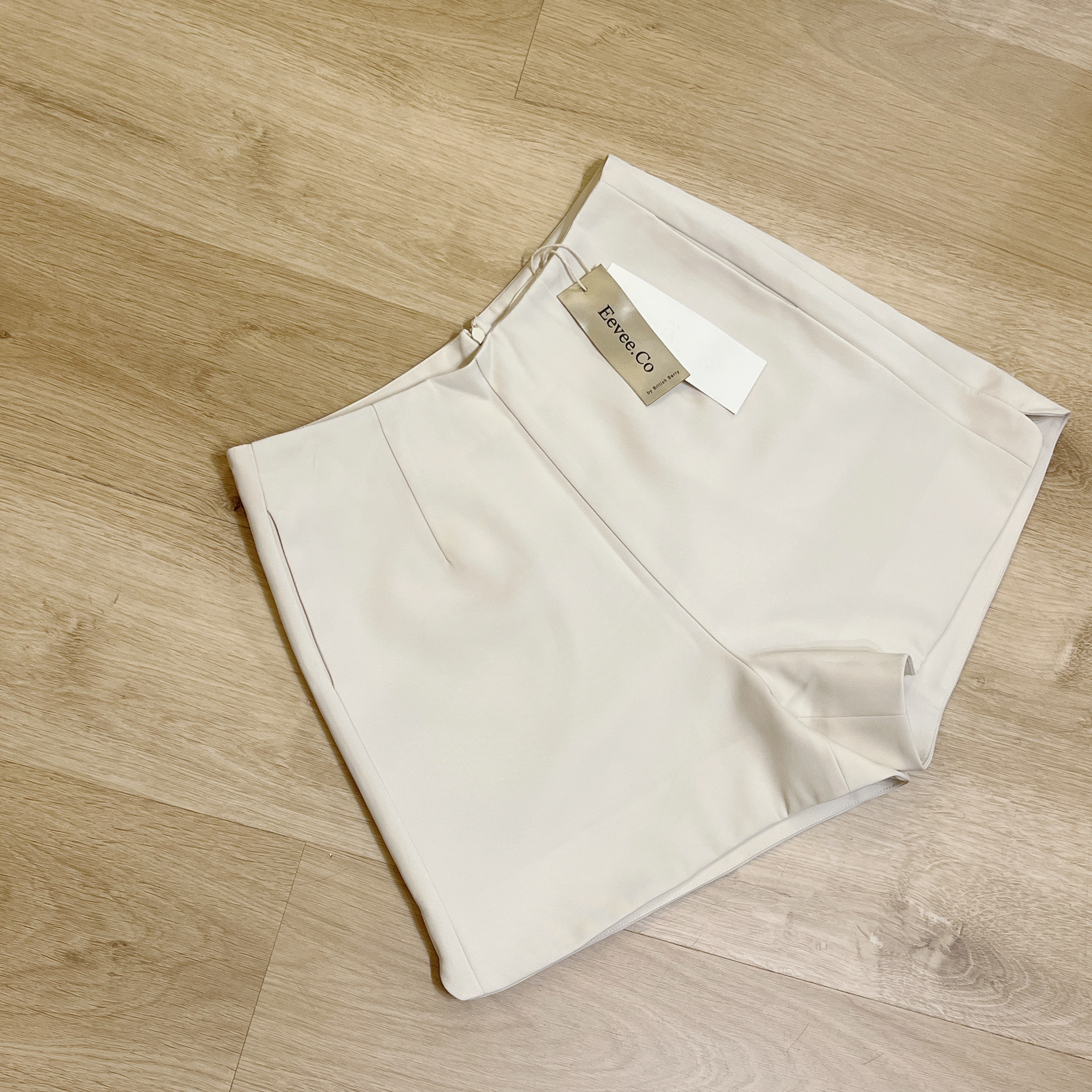 [現貨] [7036] [Vol.3] 杏色 涼爽布 西裝短褲