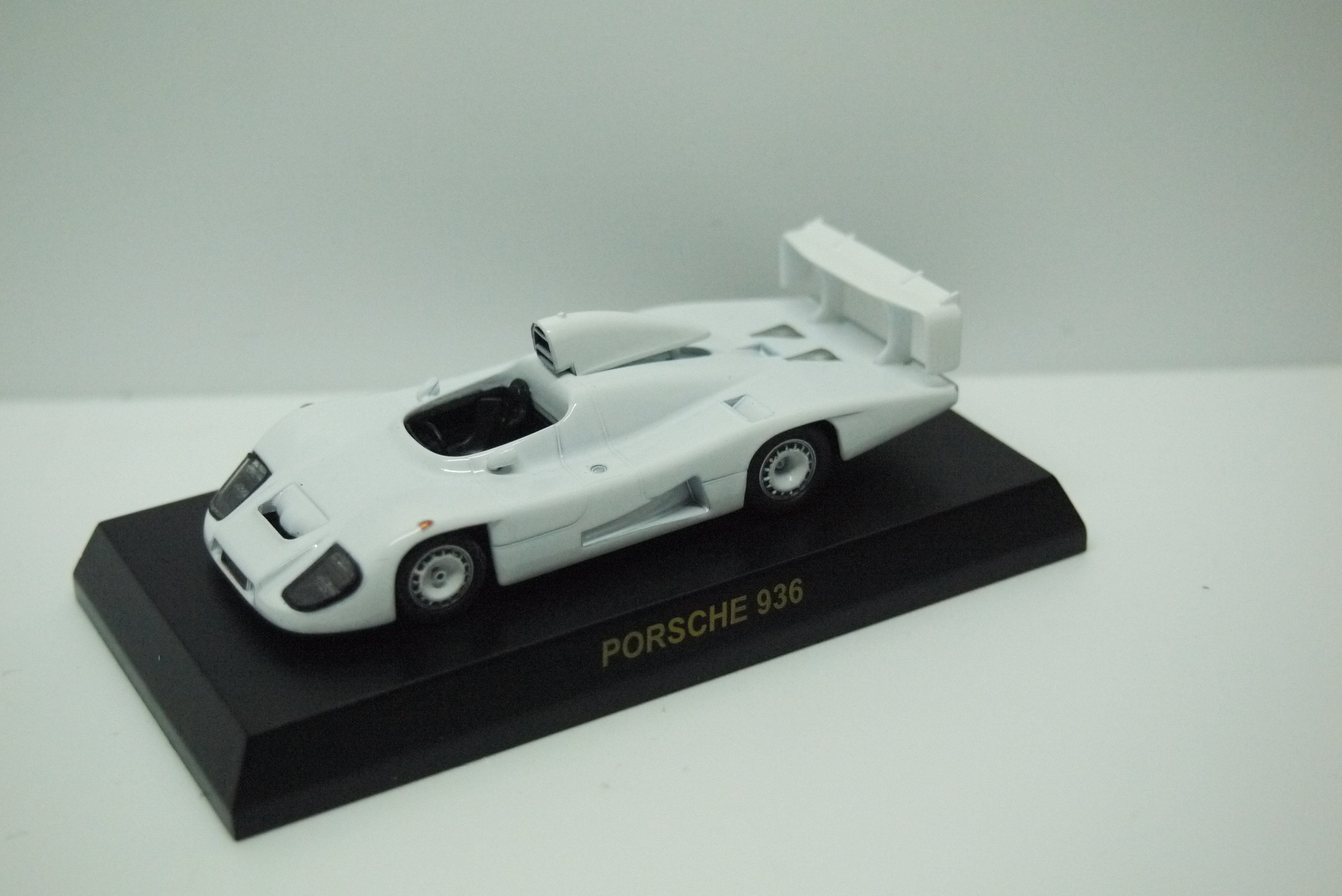 Kyosho Porsche 936 White