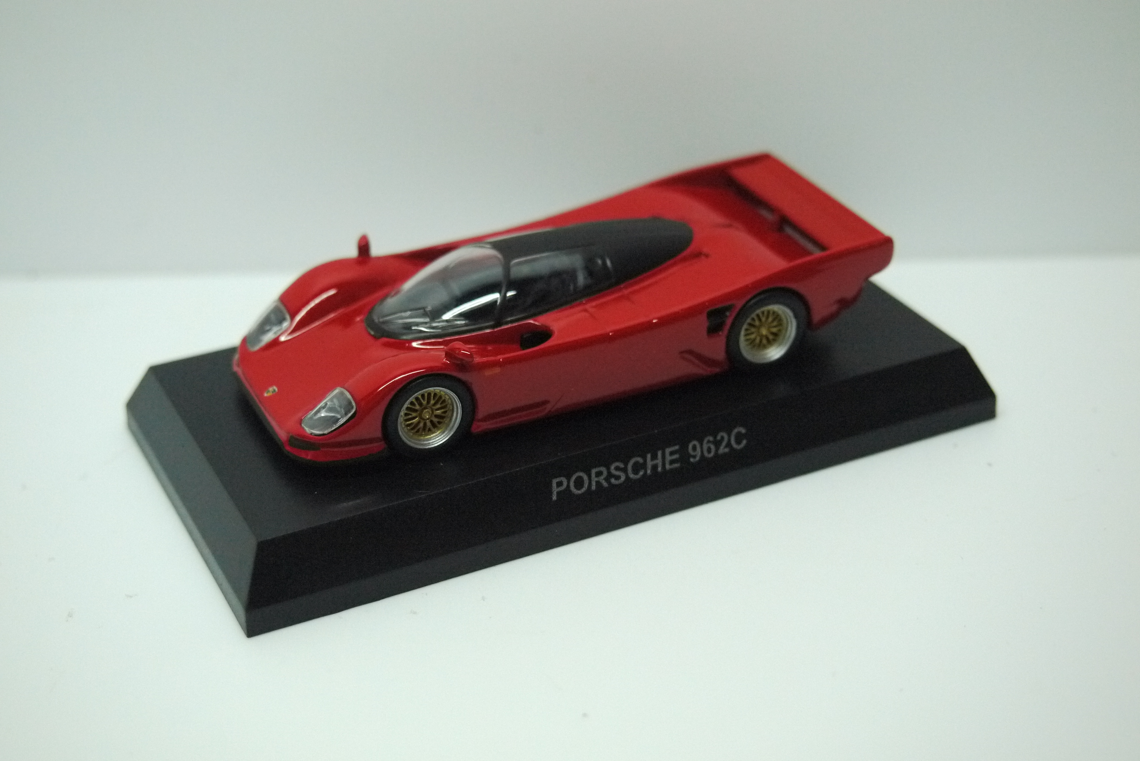 Kyosho Porsche 962C Red