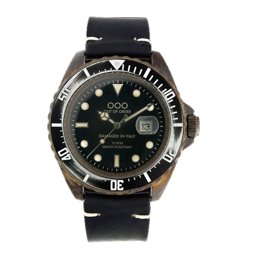 【OUT OF ORDER】帶日期 水鬼款 親膚皮革 夜光腕錶 (附質感雷雕刻字木盒)
