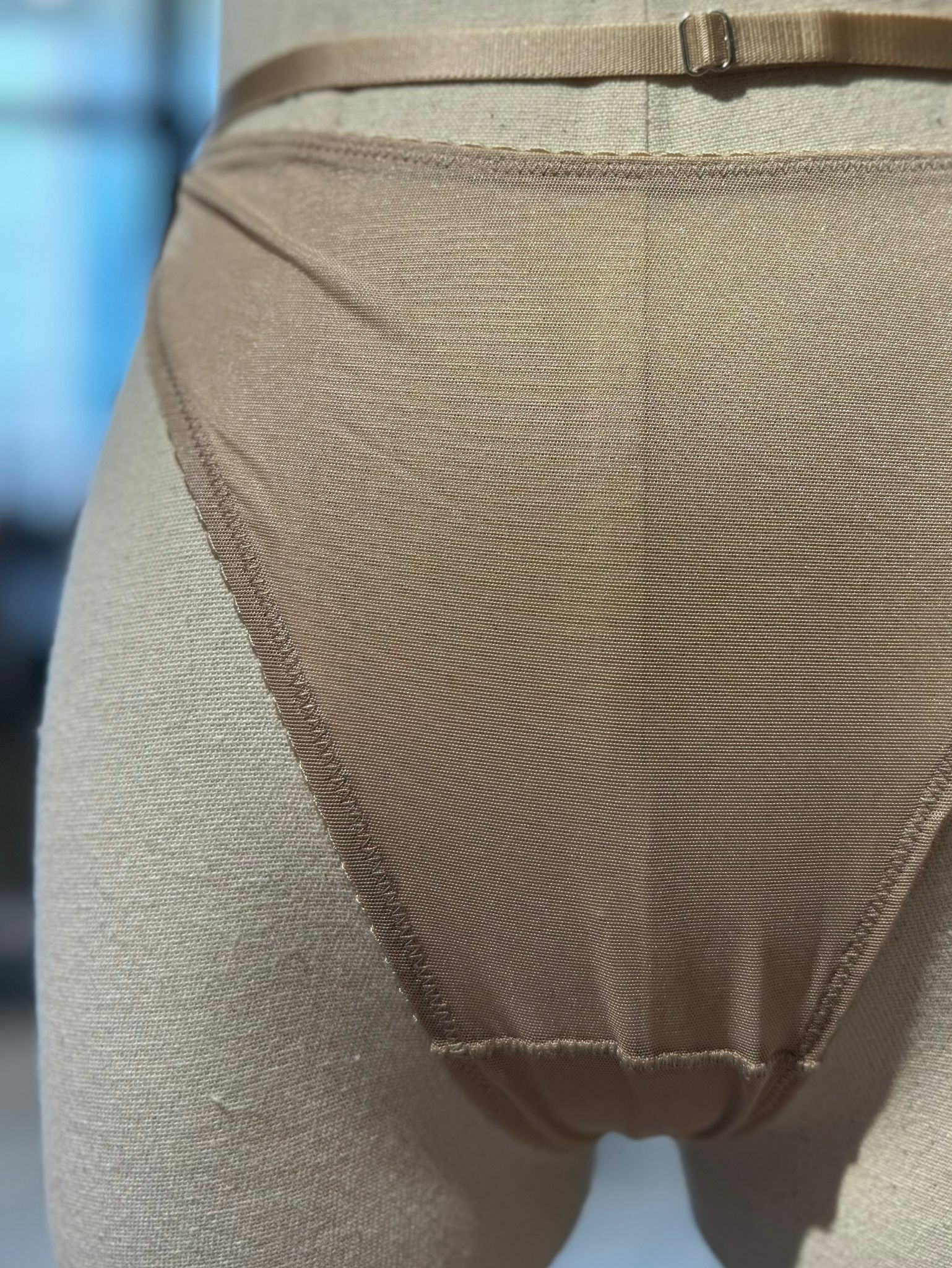 BRAZILIAN PANTIES HIGH WAIST WITH CLASPS-BEIGE