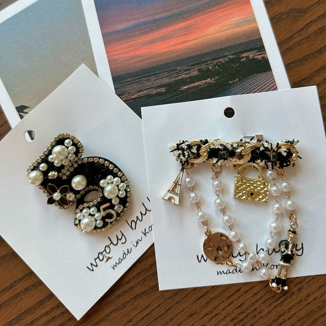 【質感巴黎鐵塔造型別針】 ( 現貨 )