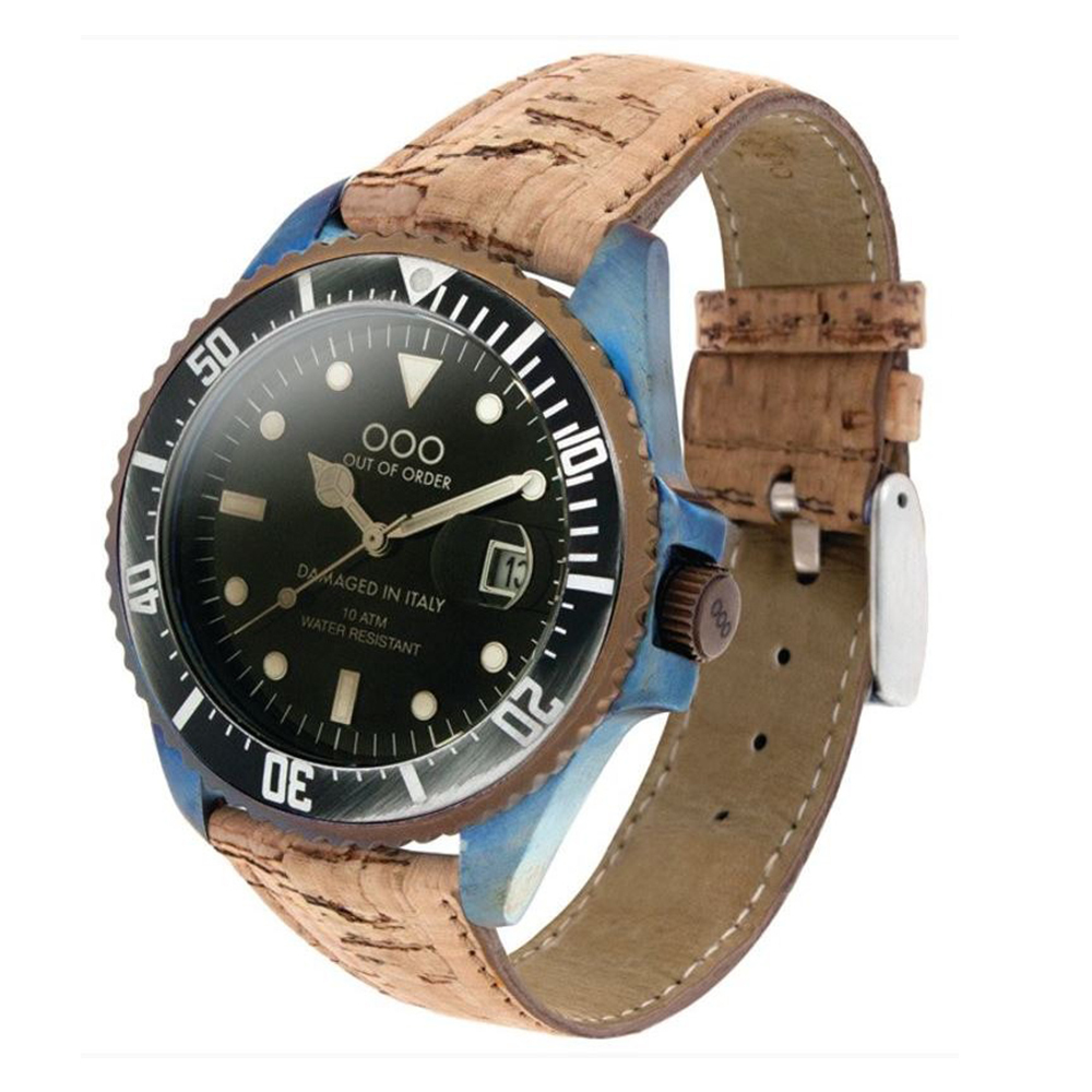 【OUT OF ORDER】OOO.001-2.SU* 義大利製 潮流潛水皮革錶｜夜光刻度・日期顯示・單向旋轉錶圈・防水100米 (附質感雷雕刻字木盒)