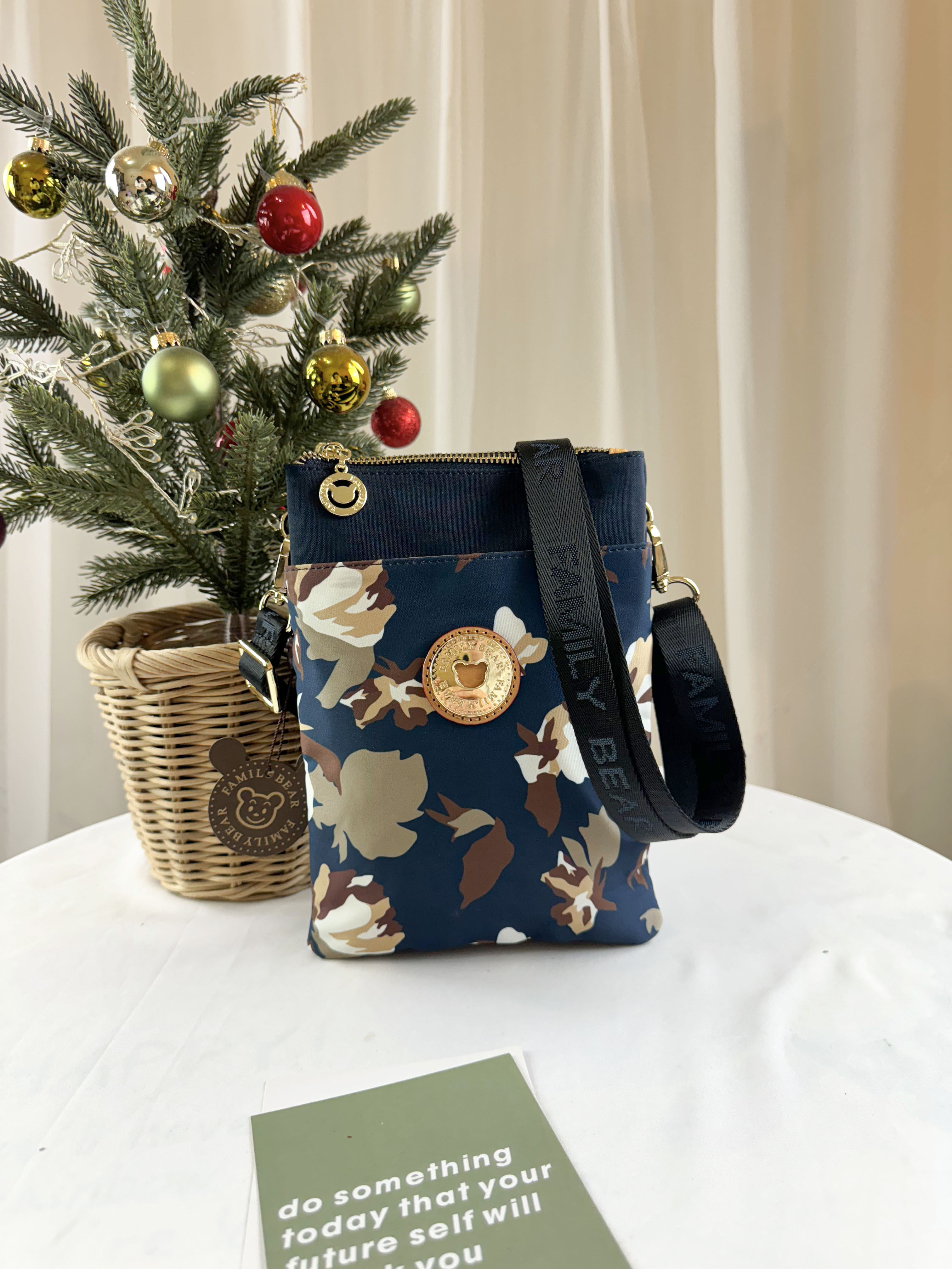 FamilyBear 蝴蝶花拼接藍防潑水雙層側背包 / 手機袋 #2505-1