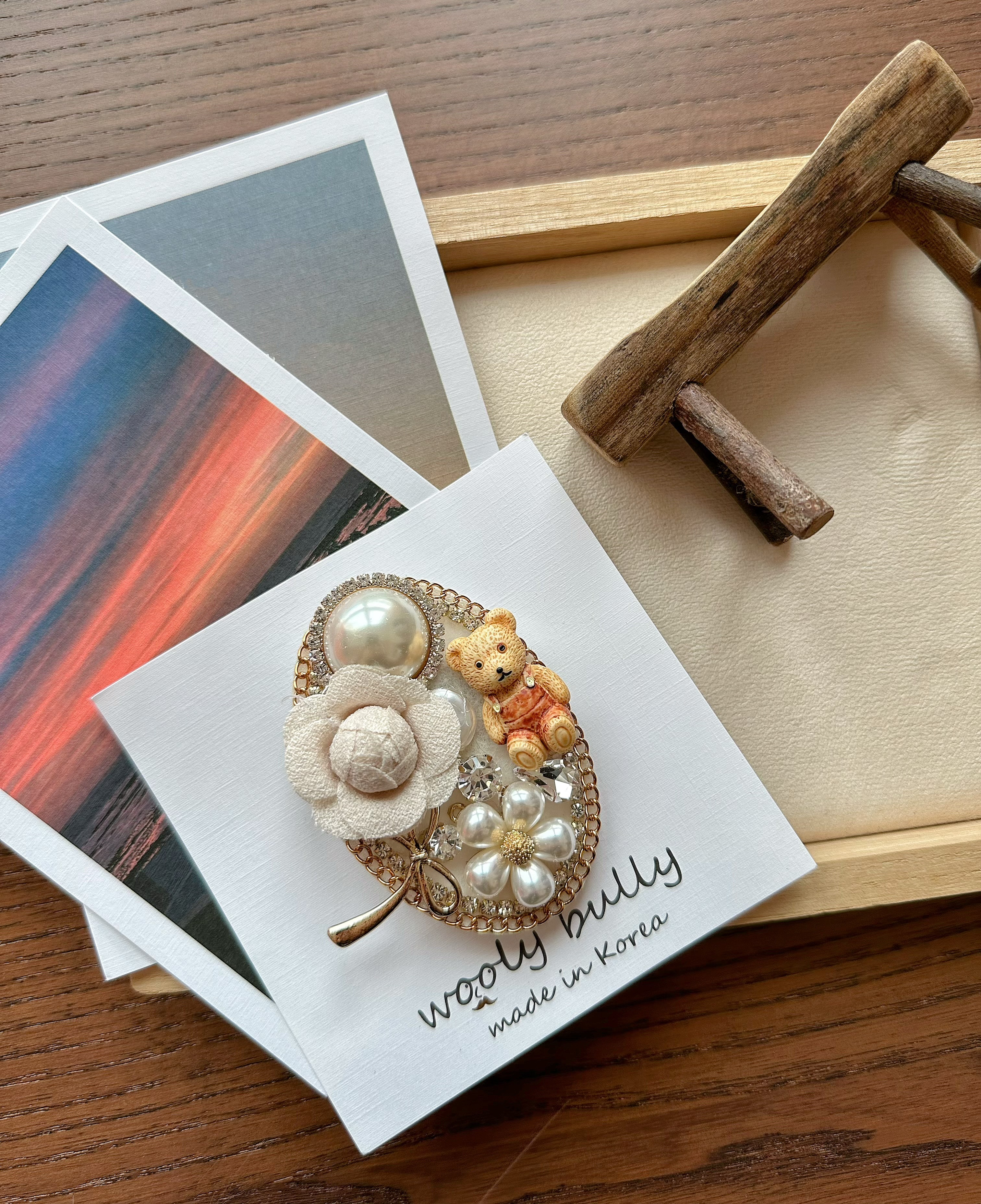 【超可愛熊熊花朵珍珠別針】（現貨）