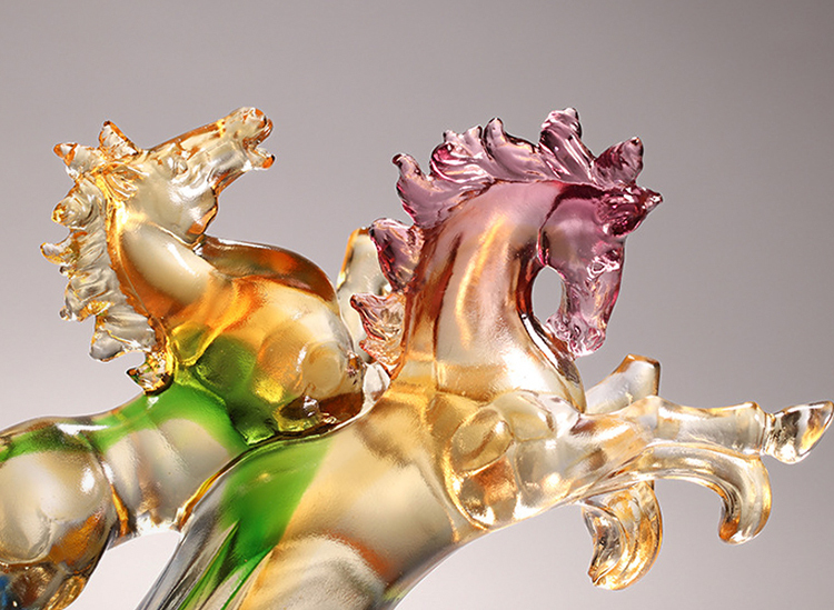 鹿港窯禮品館│和諧共贏 並駕齊驅 琉璃馬擺件 商務禮品 馬到成功 送客戶 送合作夥伴