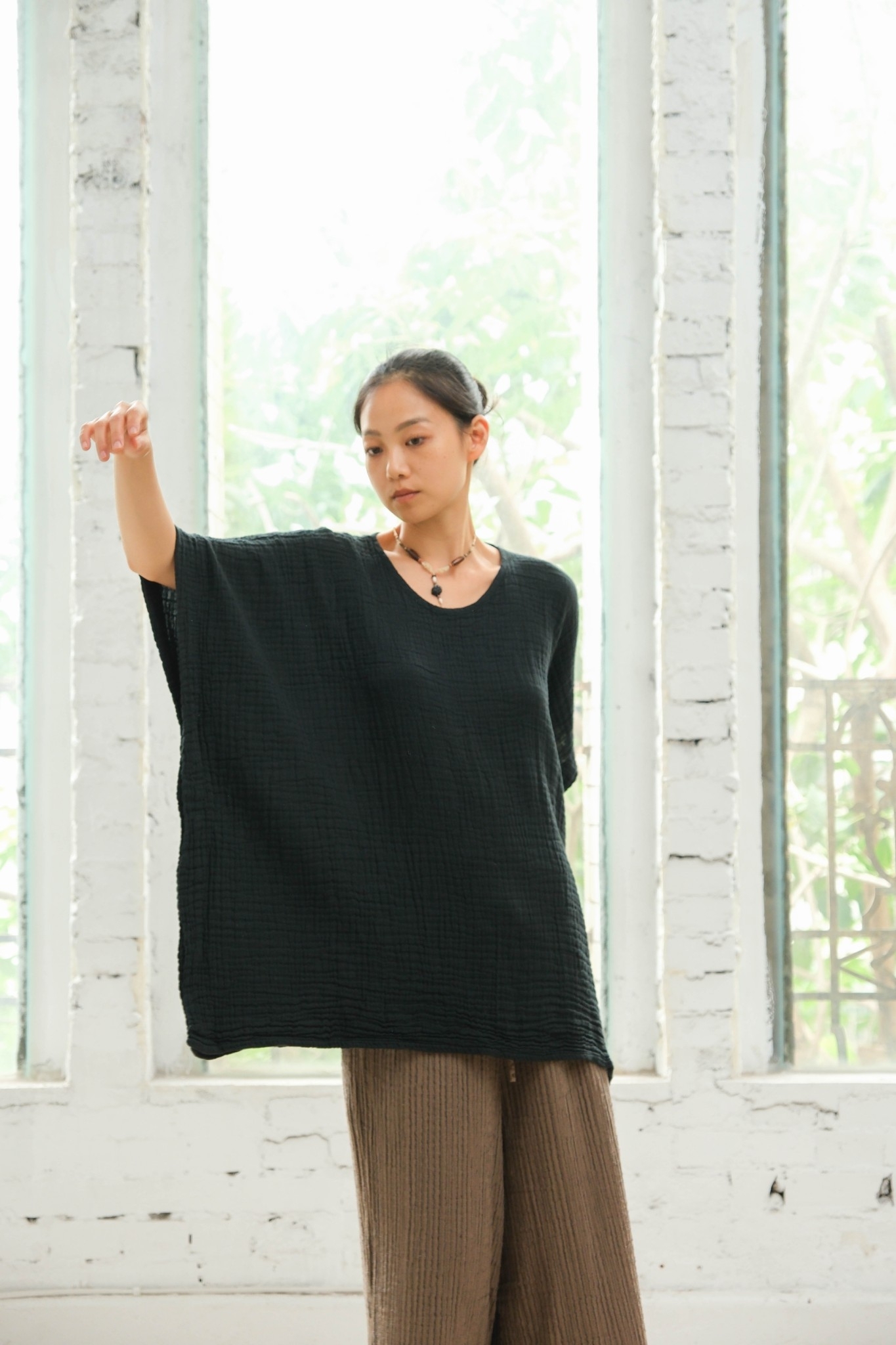 落肩五分袖上衣 / 雙層紗 黑