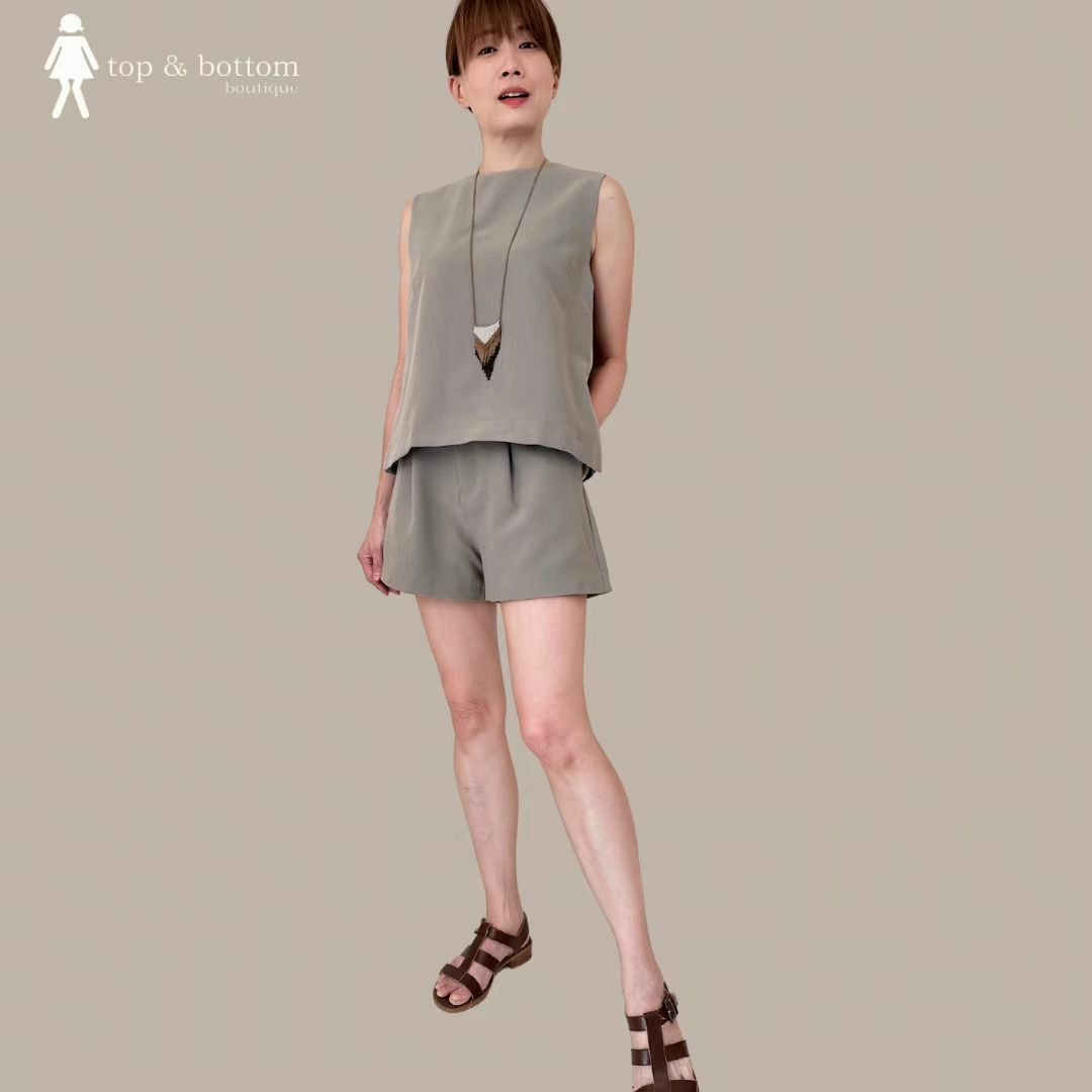 SLEEVELESS BLOUSE & SHORTS 2 PCS SET SUIT