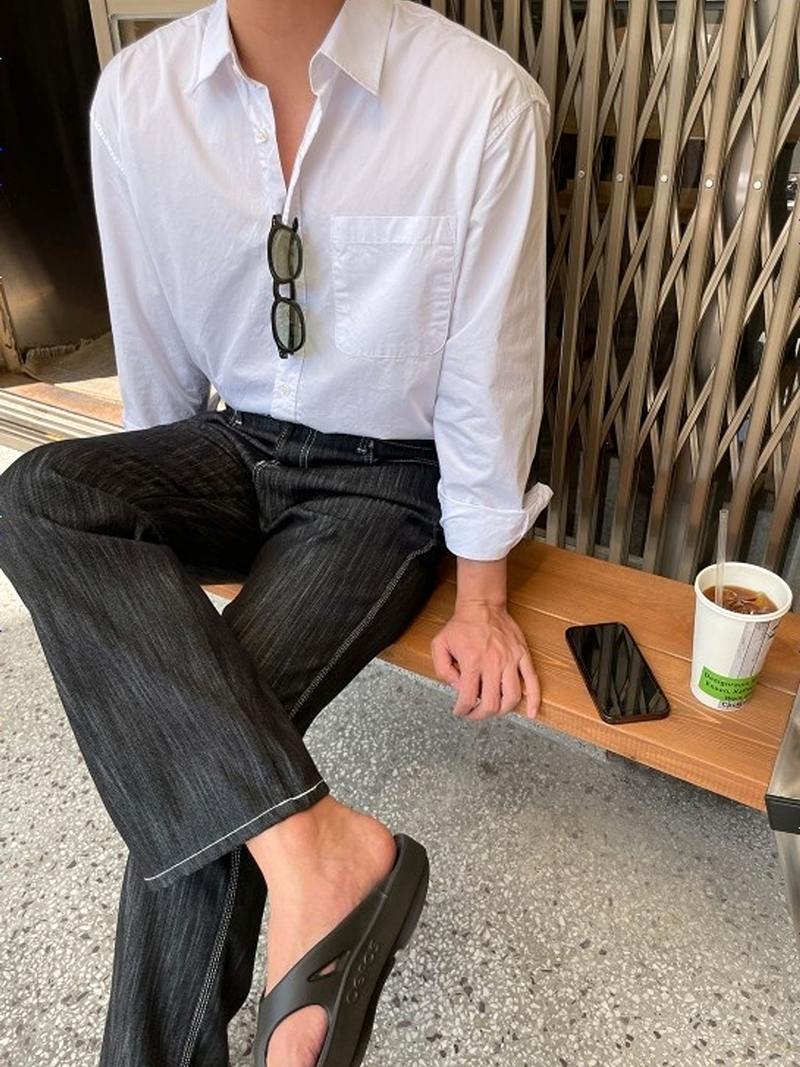 [現貨] 簡約設計素色襯衫 [ 2色 / M,L ]