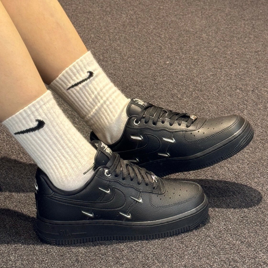 Nike Air Force 1'07 LX 全黑 四銀鉤 黑魂 小銀鉤 荔枝皮 低筒休閒鞋