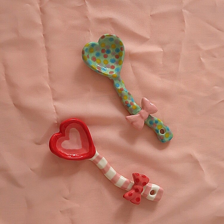 韓國藝術家 手作陶瓷湯匙 愛心蝴蝶結
