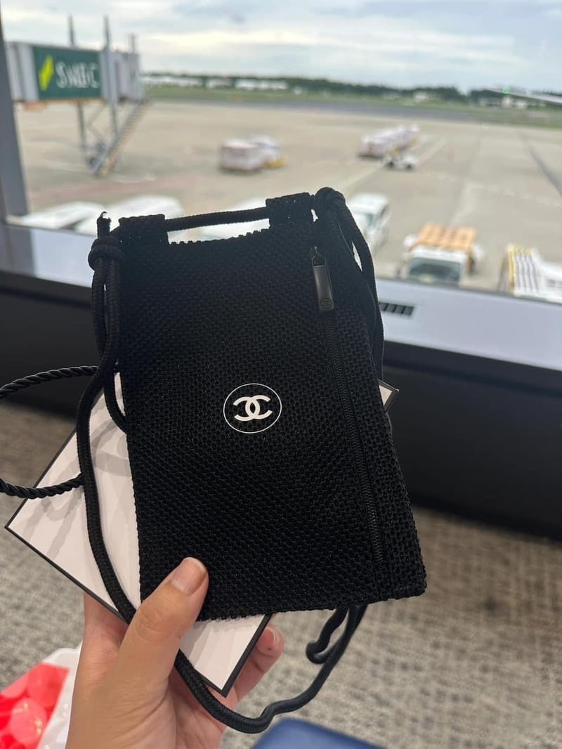 <極限量⚠️現貨秒發> CHANEL 香奈兒 機場限定 護照收納小包