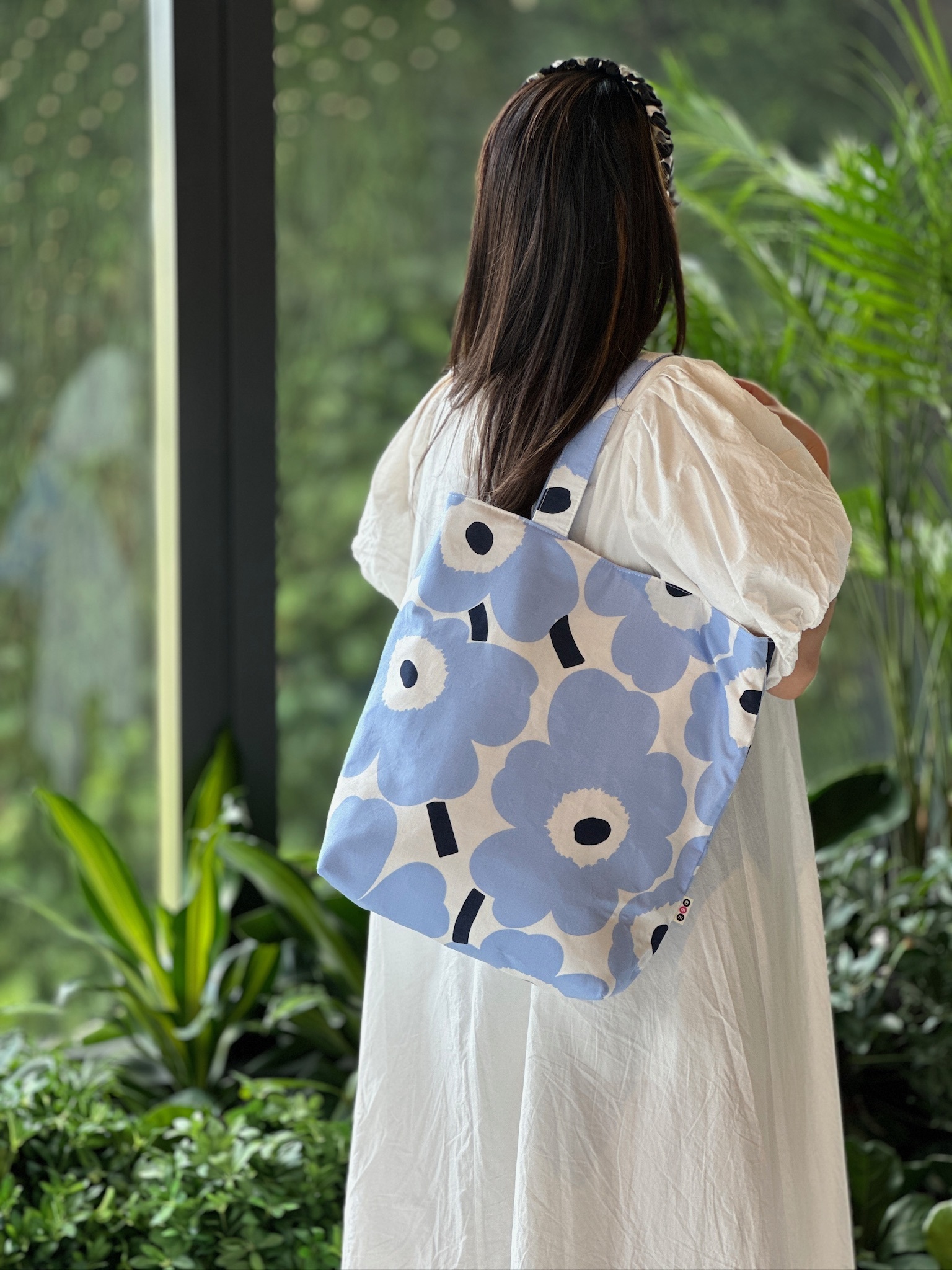 2 way shoulder tote| marimekko cotton fabric | blue x black x white unikko