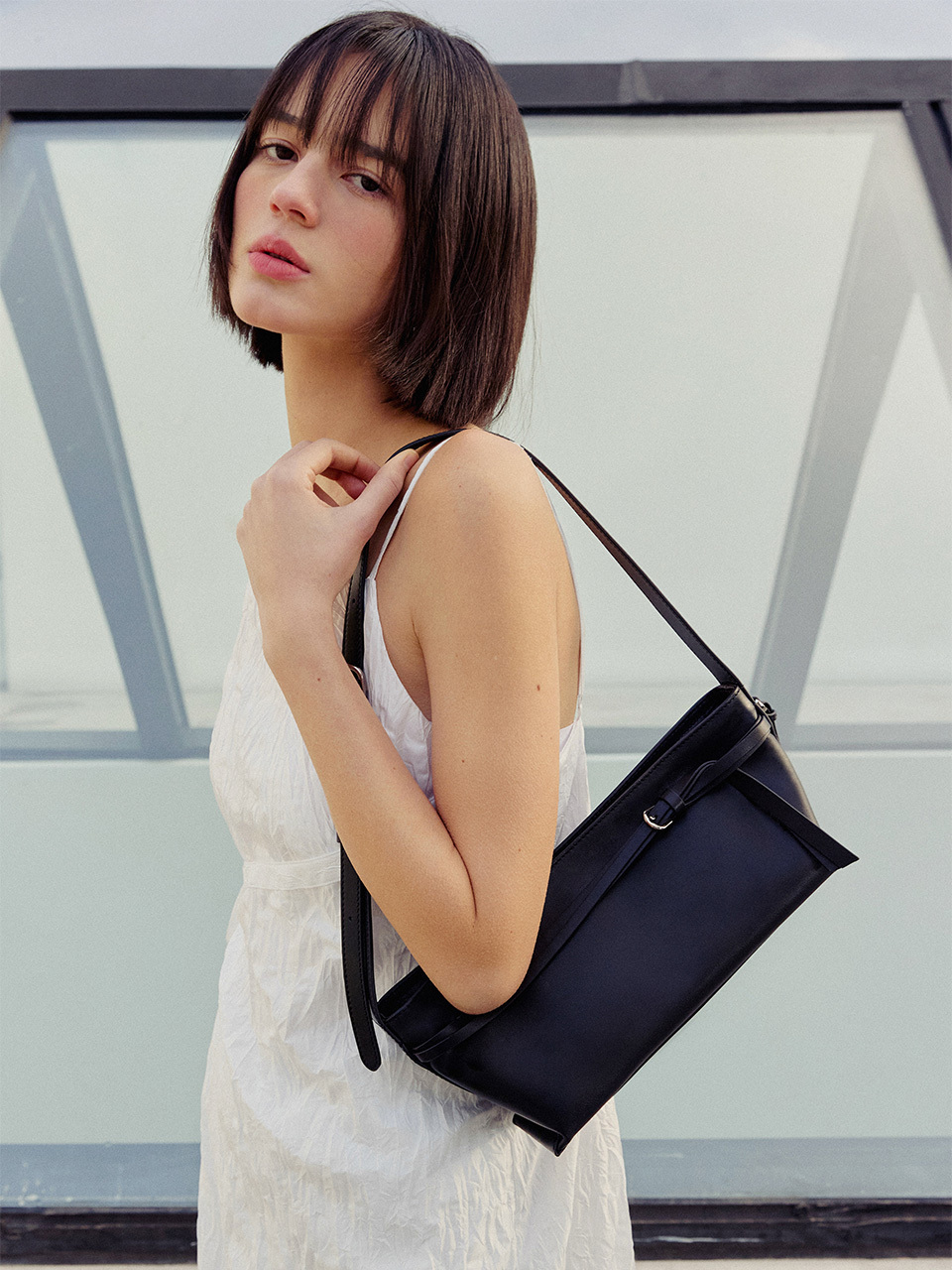 [JOY GRYSON] 刺繍 Poppy Sheer Onemile Bag 税込 韓国女優愛用 JOY GRYSON(ジョイグライソン) - 海外通販のBUYMA