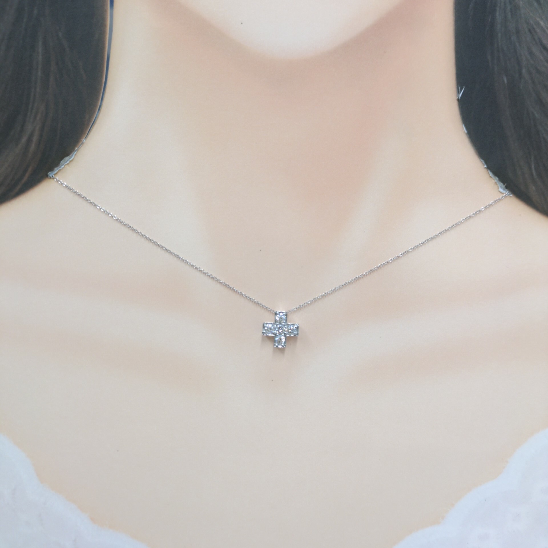 全新18K白金49份鑽石吊墜