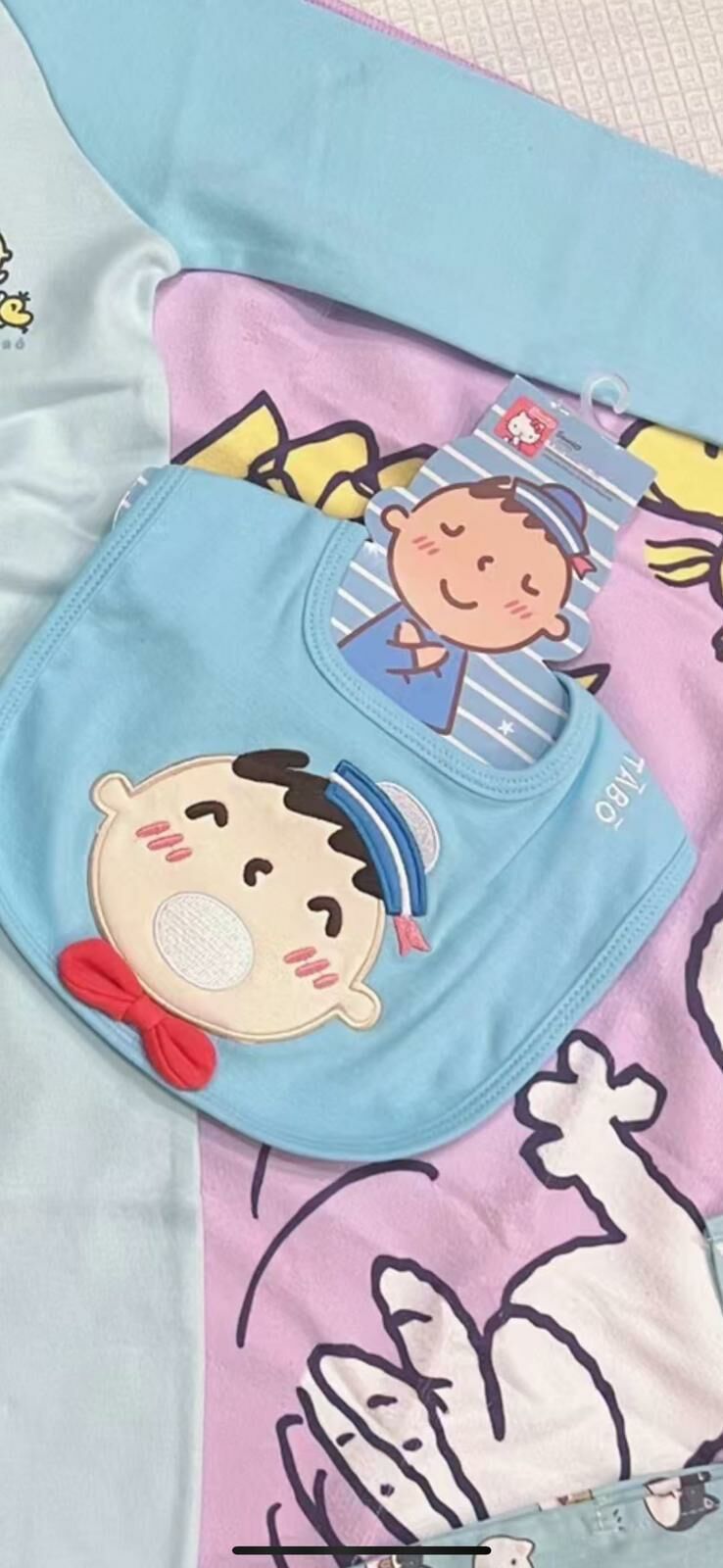 廠單 Sanrio爬服+圍嘴