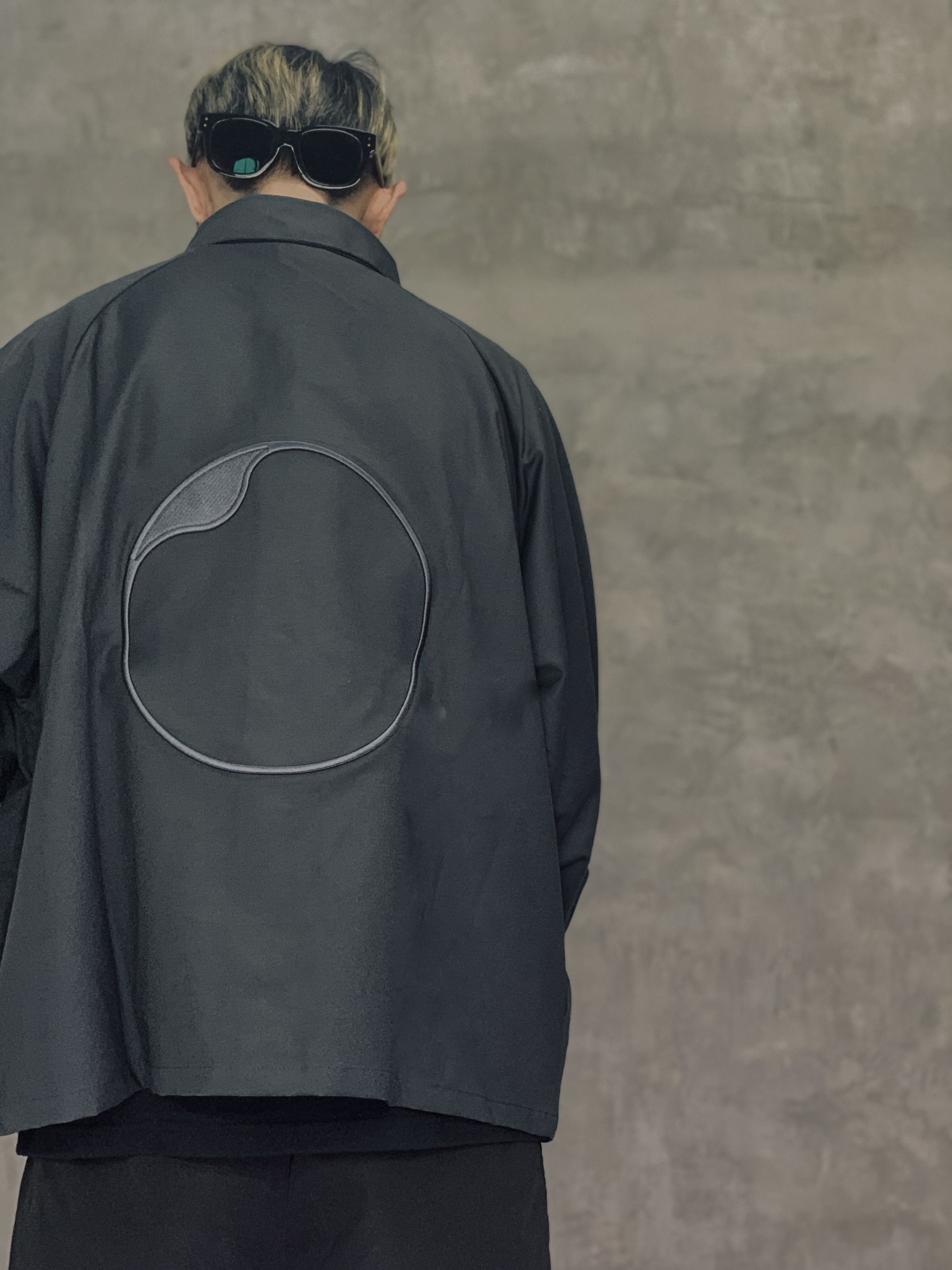 ISFN | 3XDry 3D electric embroidery Grey Montage Shirt Hidden Button 深灰色3D電繡襯衫|S-XL