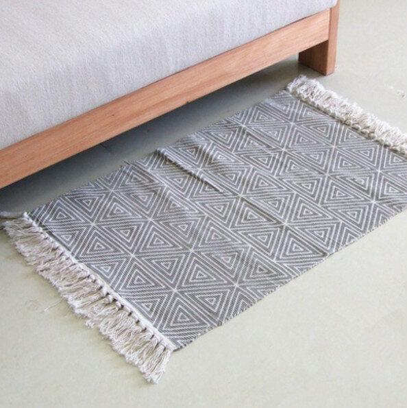 Popular simple cotton woven floor mat [triangular shape] [specification: 600*1300mm]