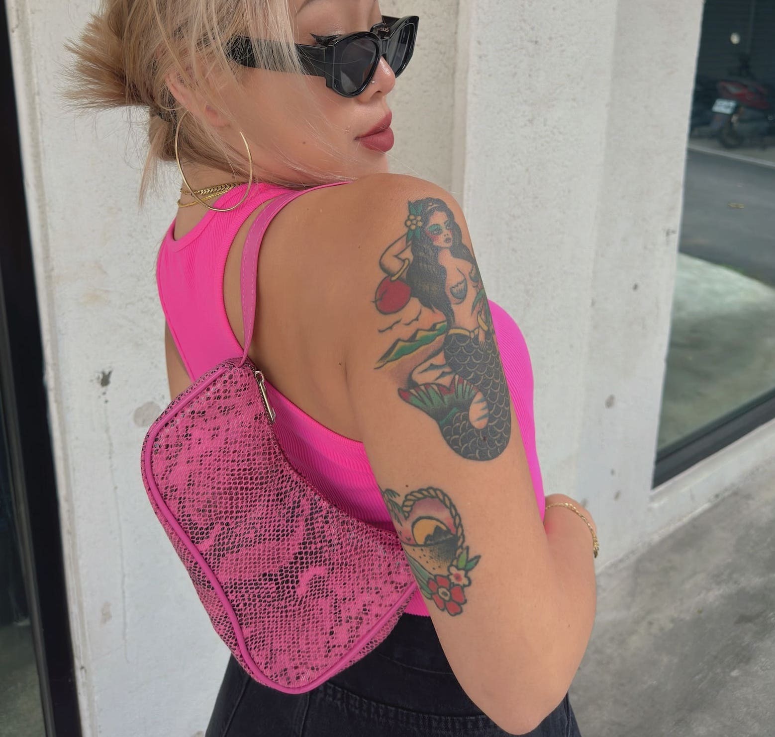 辣粉蛇紋馬鞍包