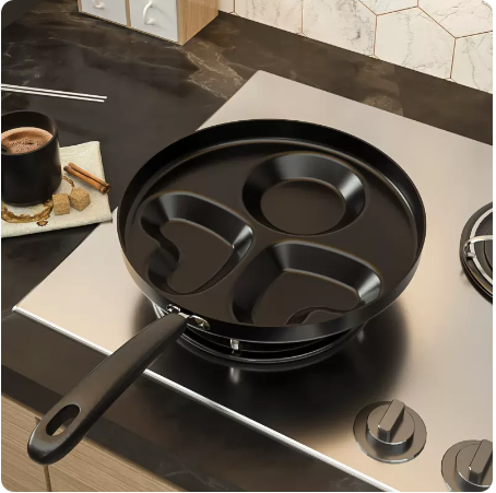 Hot selling three-hole breakfast egg dumplings love-shaped poached egg mold pan induction cooker open flame universal 24CM
