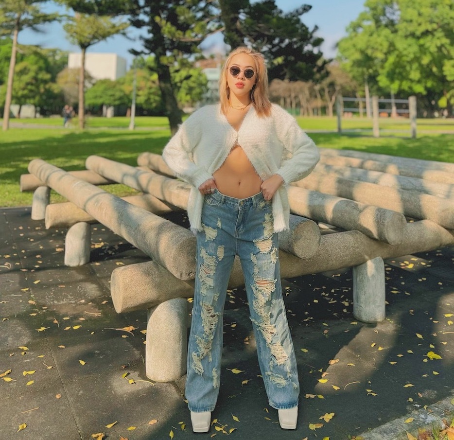 美式大刷破仿舊牛仔褲