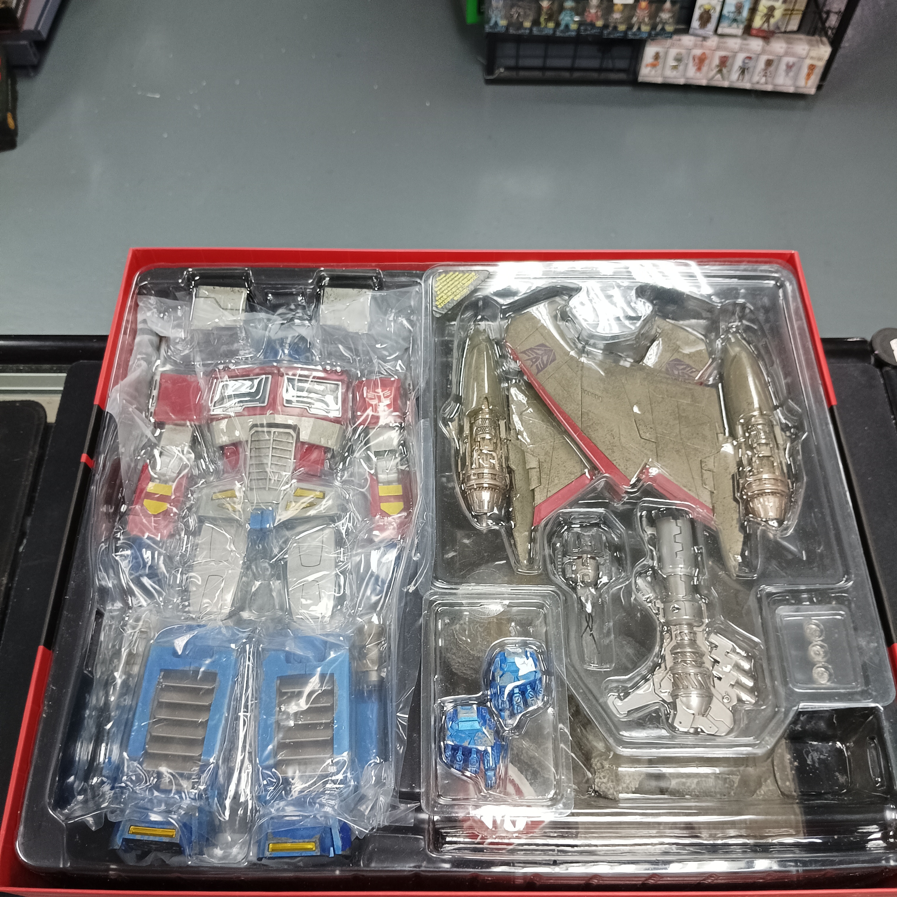 寄賣-變形金剛-Transformers Classic 12 Inch Action Figure - Optimus Prime (Starscream Version) Hot Toys