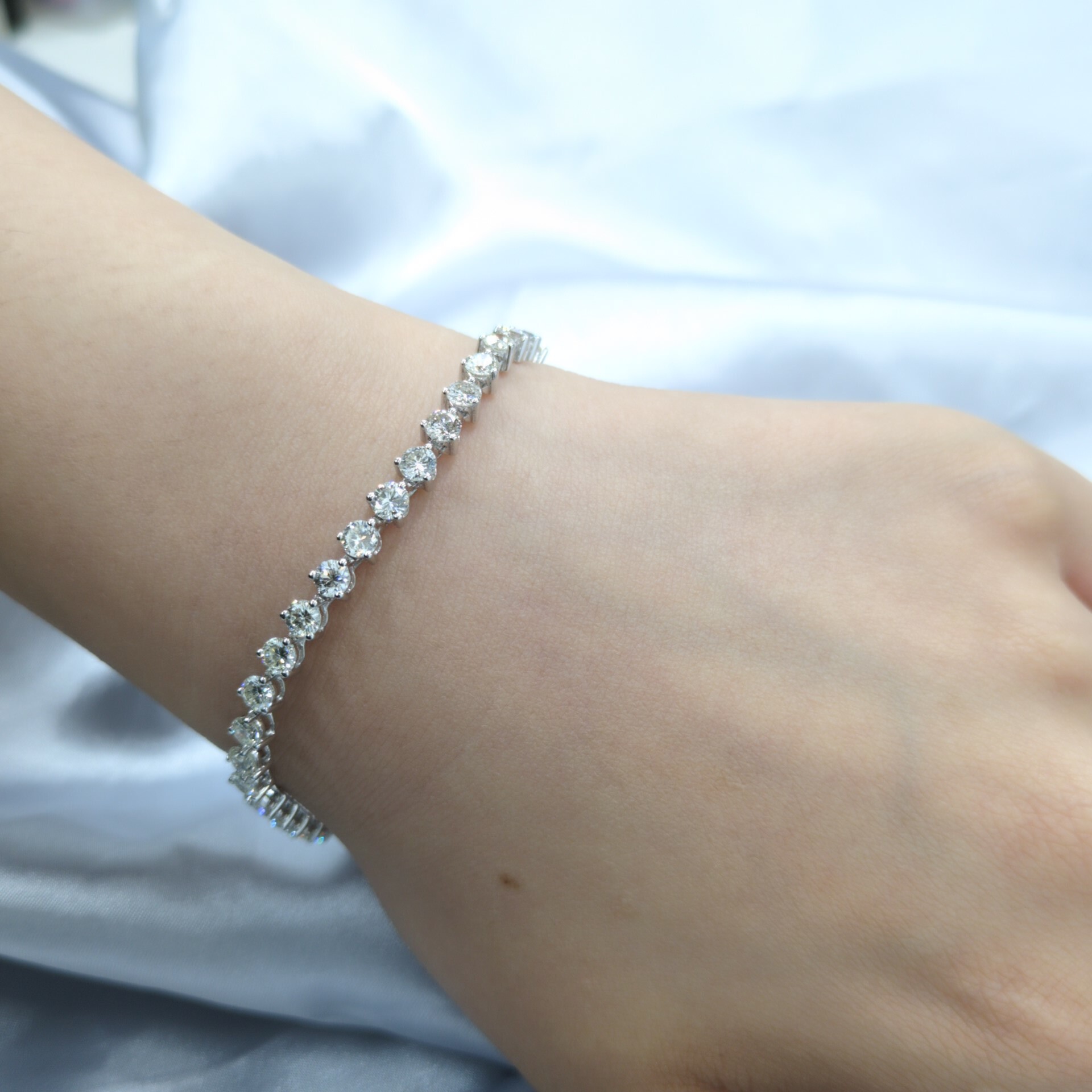 全新18K白金6卡5份3爪鑽石手鍊