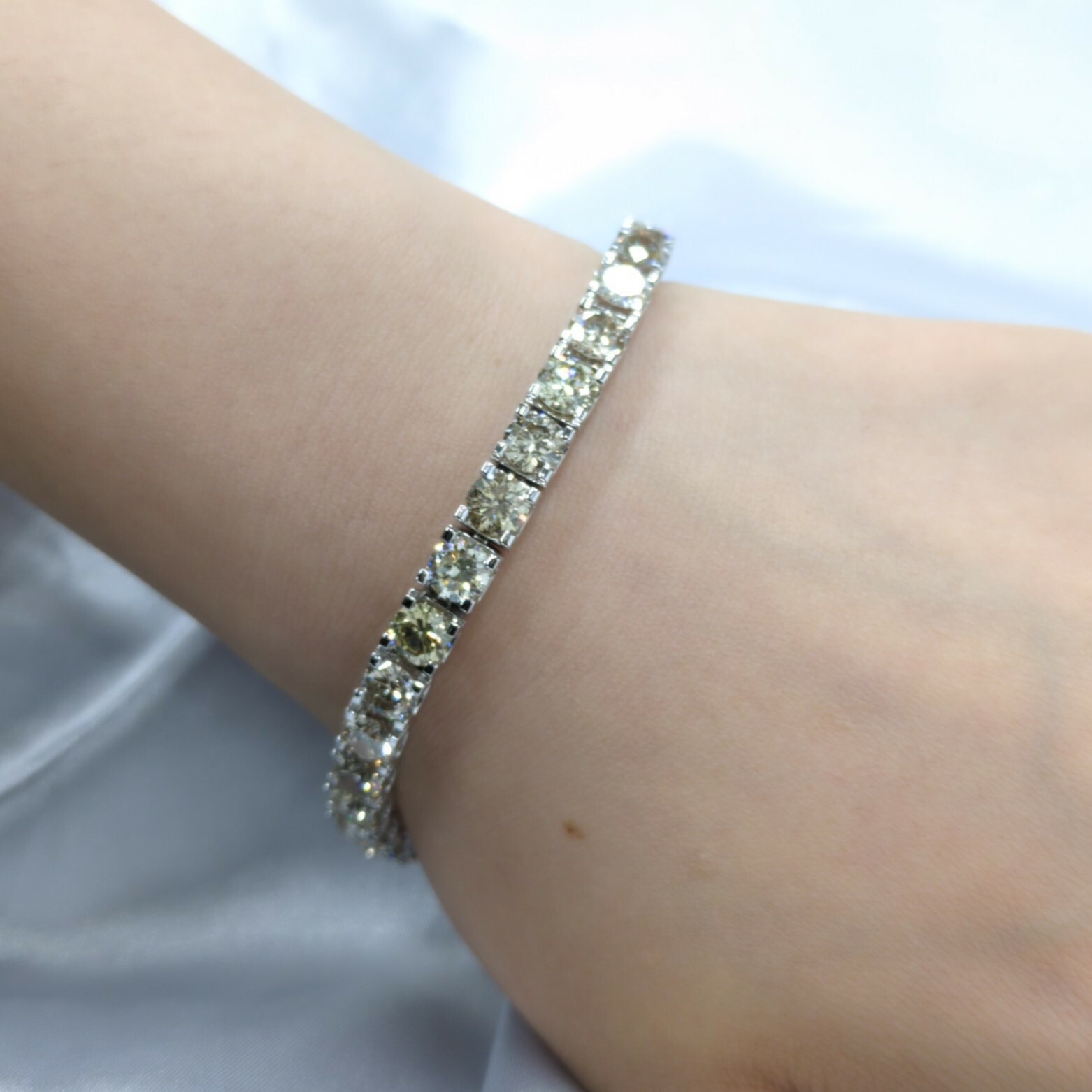 全新18K白金16卡5份4爪鑽石手鍊