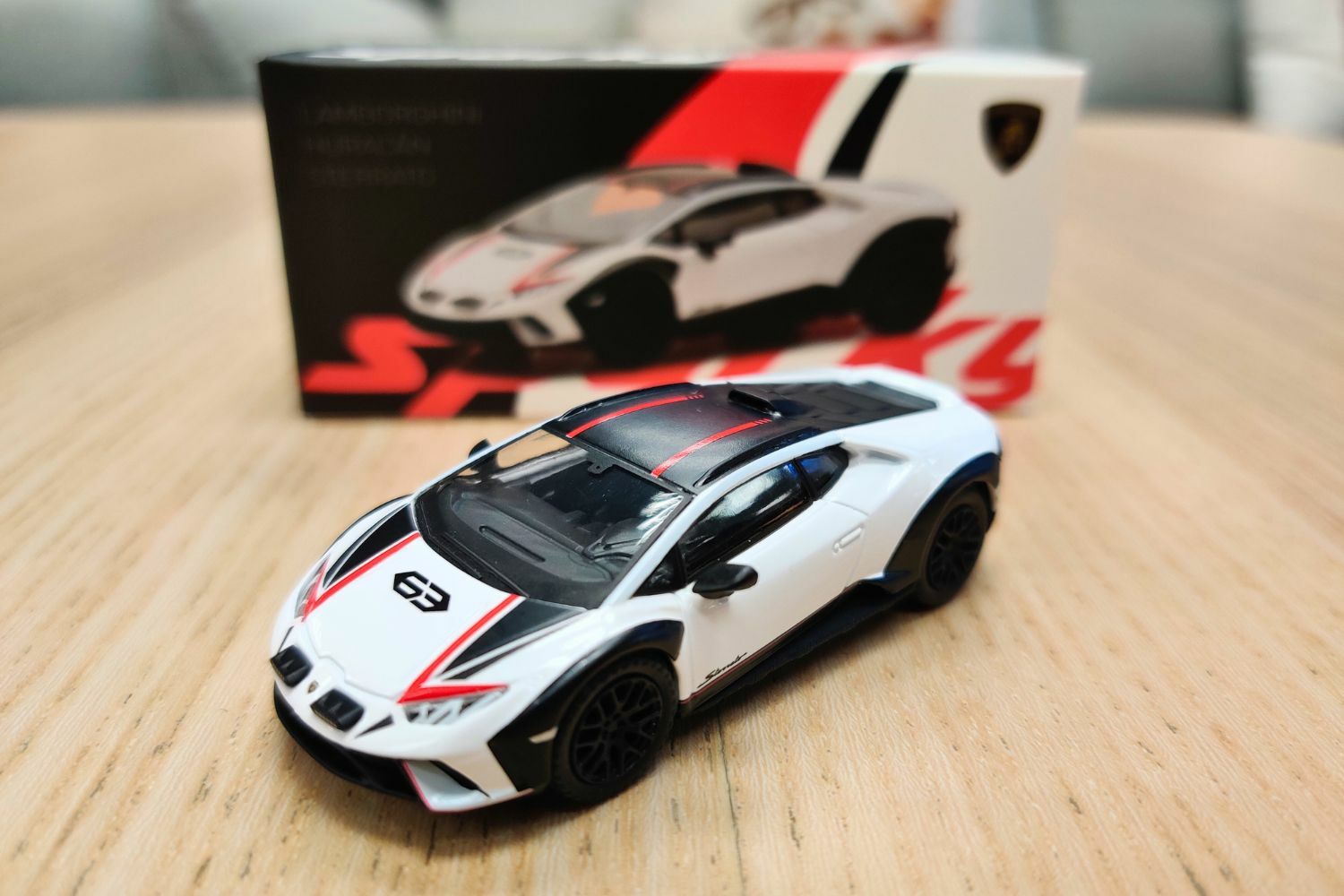 Sparky 1/64 林寶堅尼 Lamborghini Huracán Sterrato - White (Toyeast 限定)