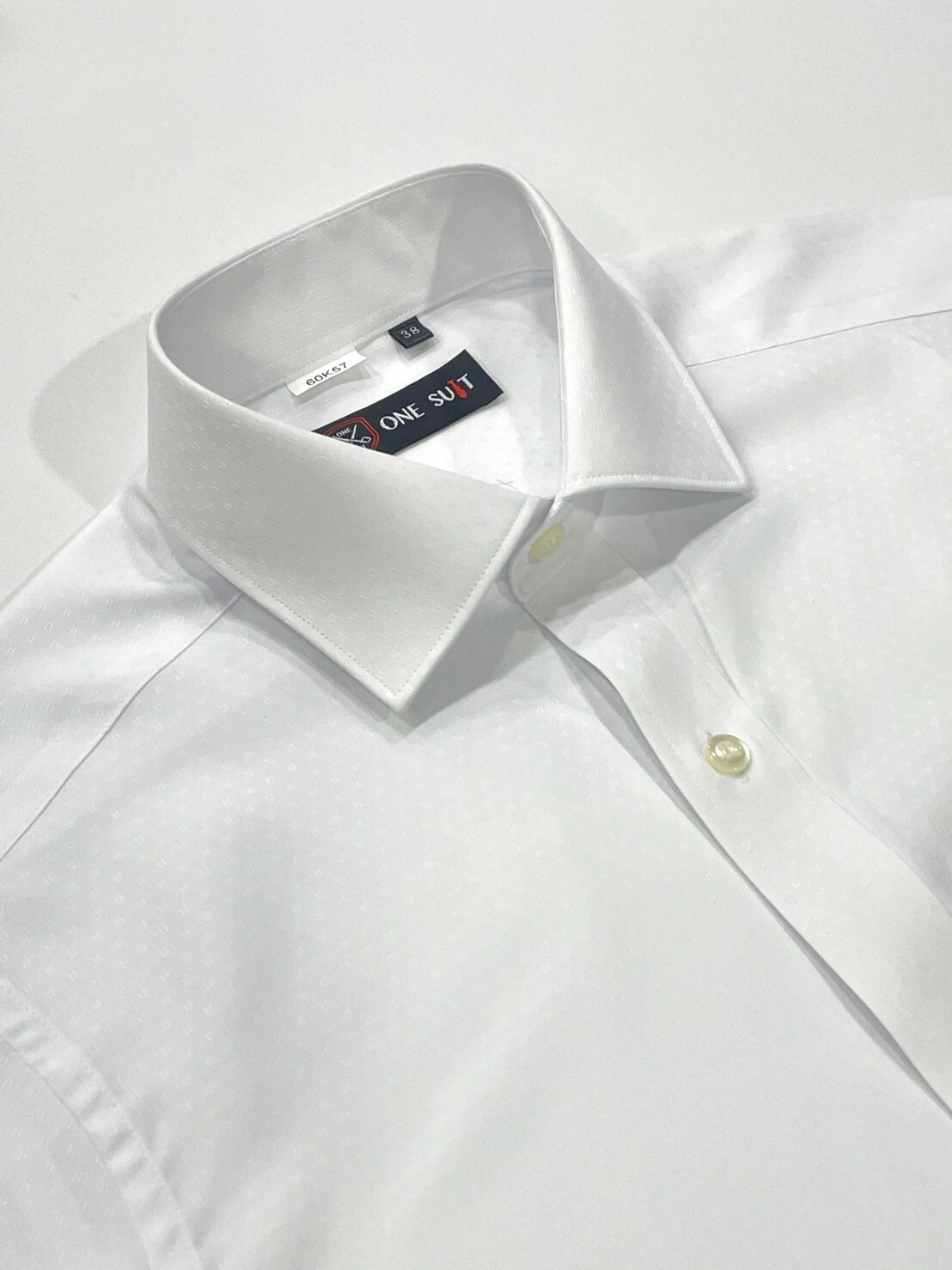 白色緹花短袖襯衫02