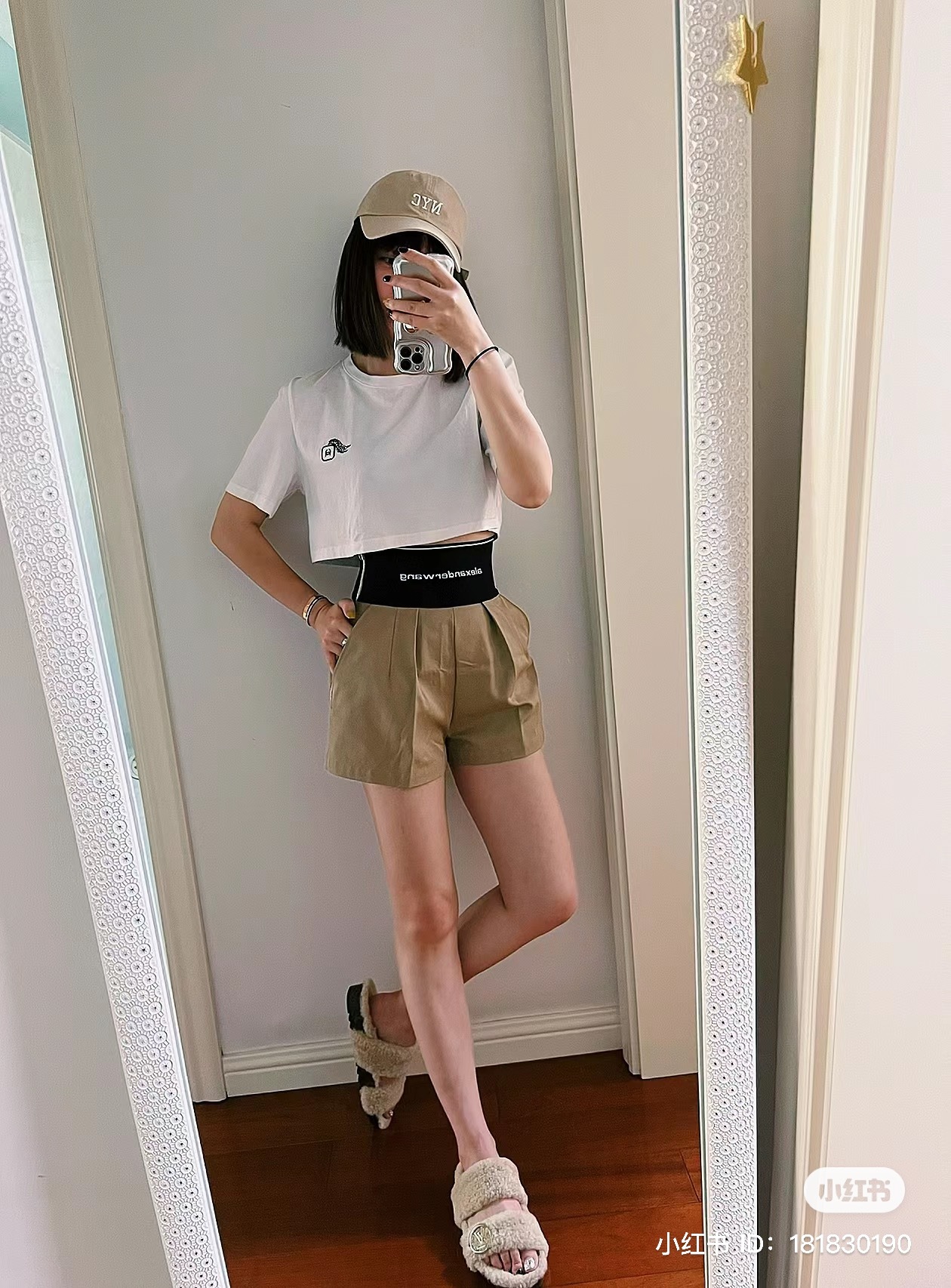 Alexander Wang 卡其色橡筋腰短褲 -M