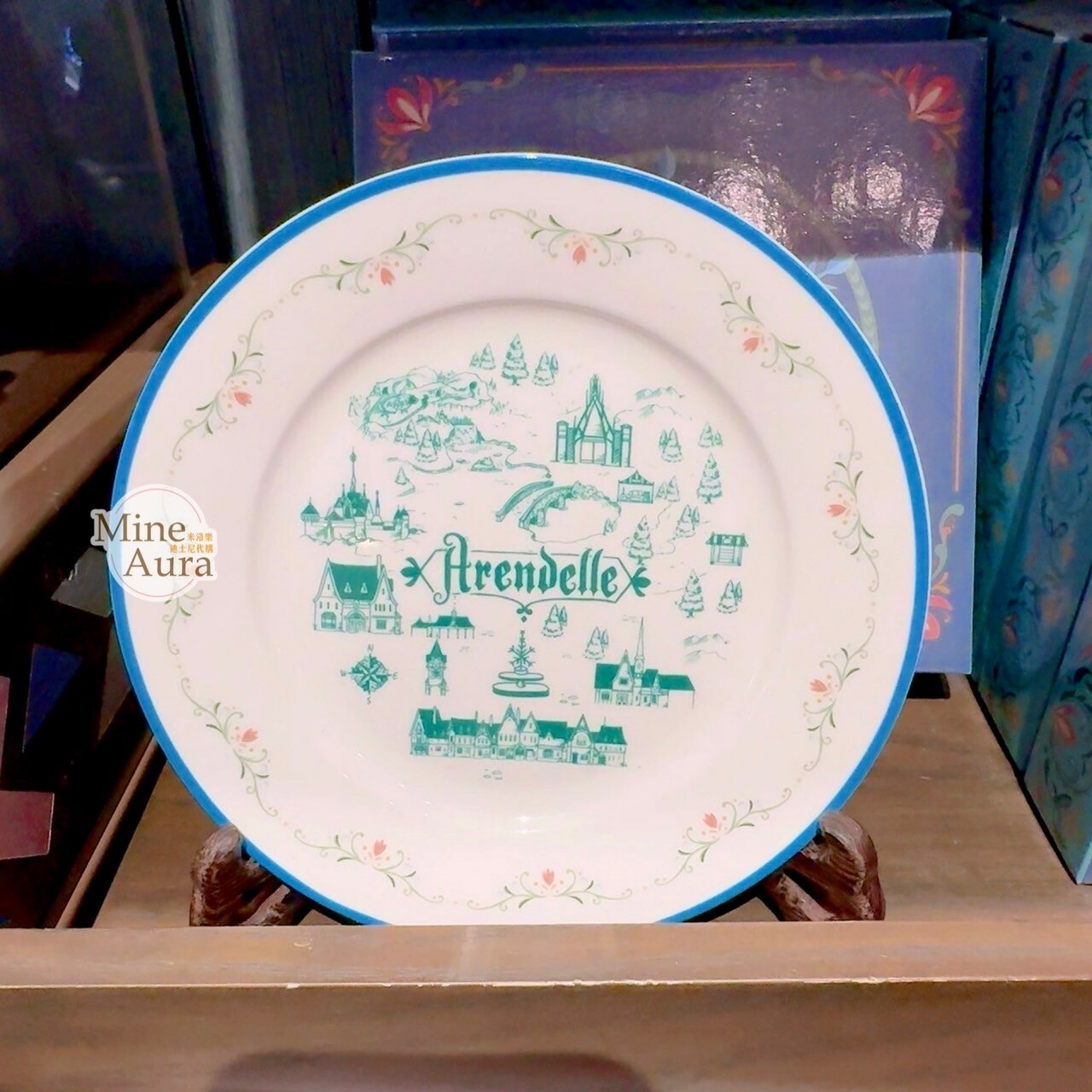 World of Frozen 限定 艾倫戴爾王國 圖案 15cm 餐盤+木架組 冰雪奇緣 Frozen -香港迪士尼樂園