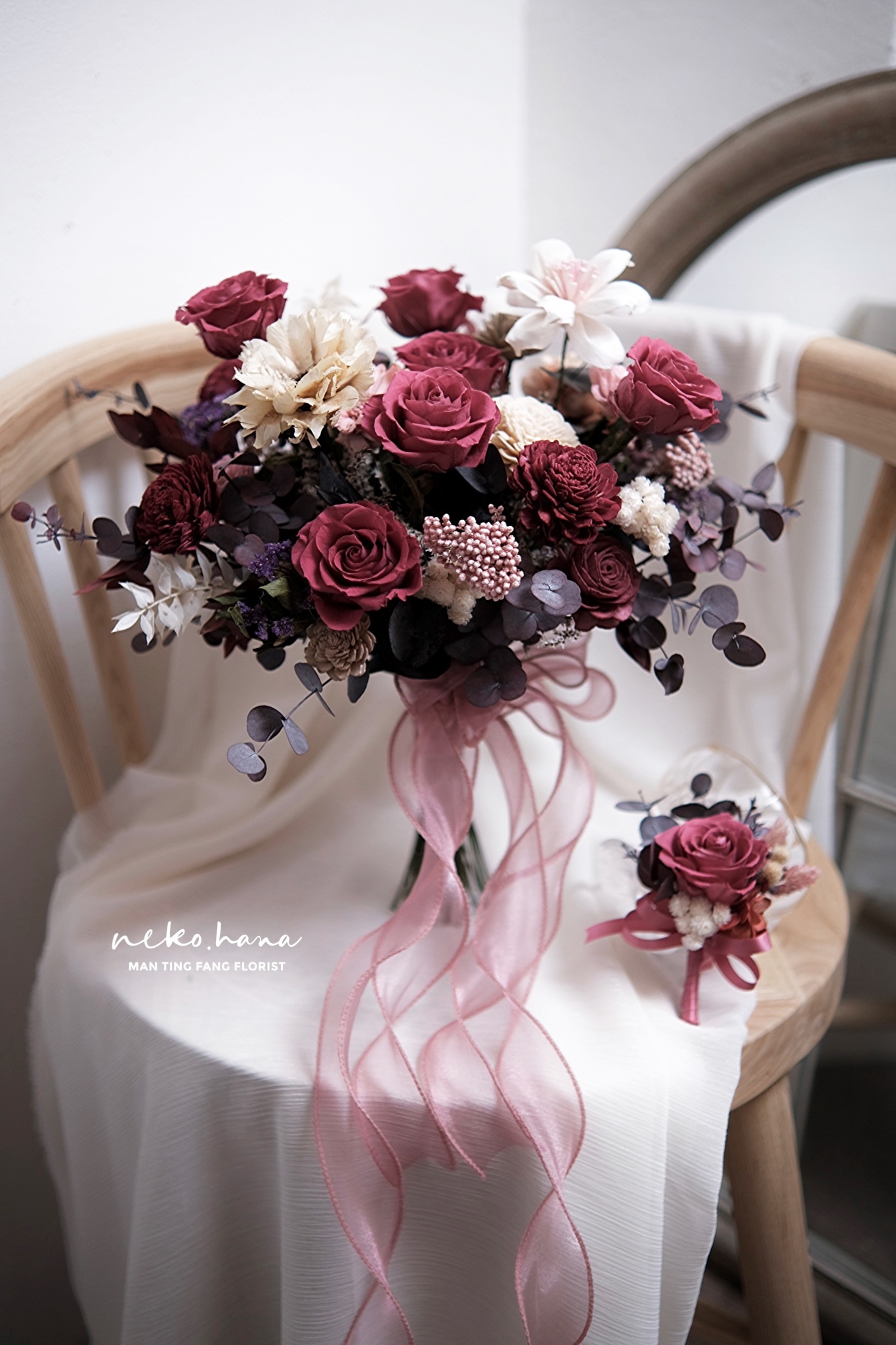 嫣紅色系永生捧花