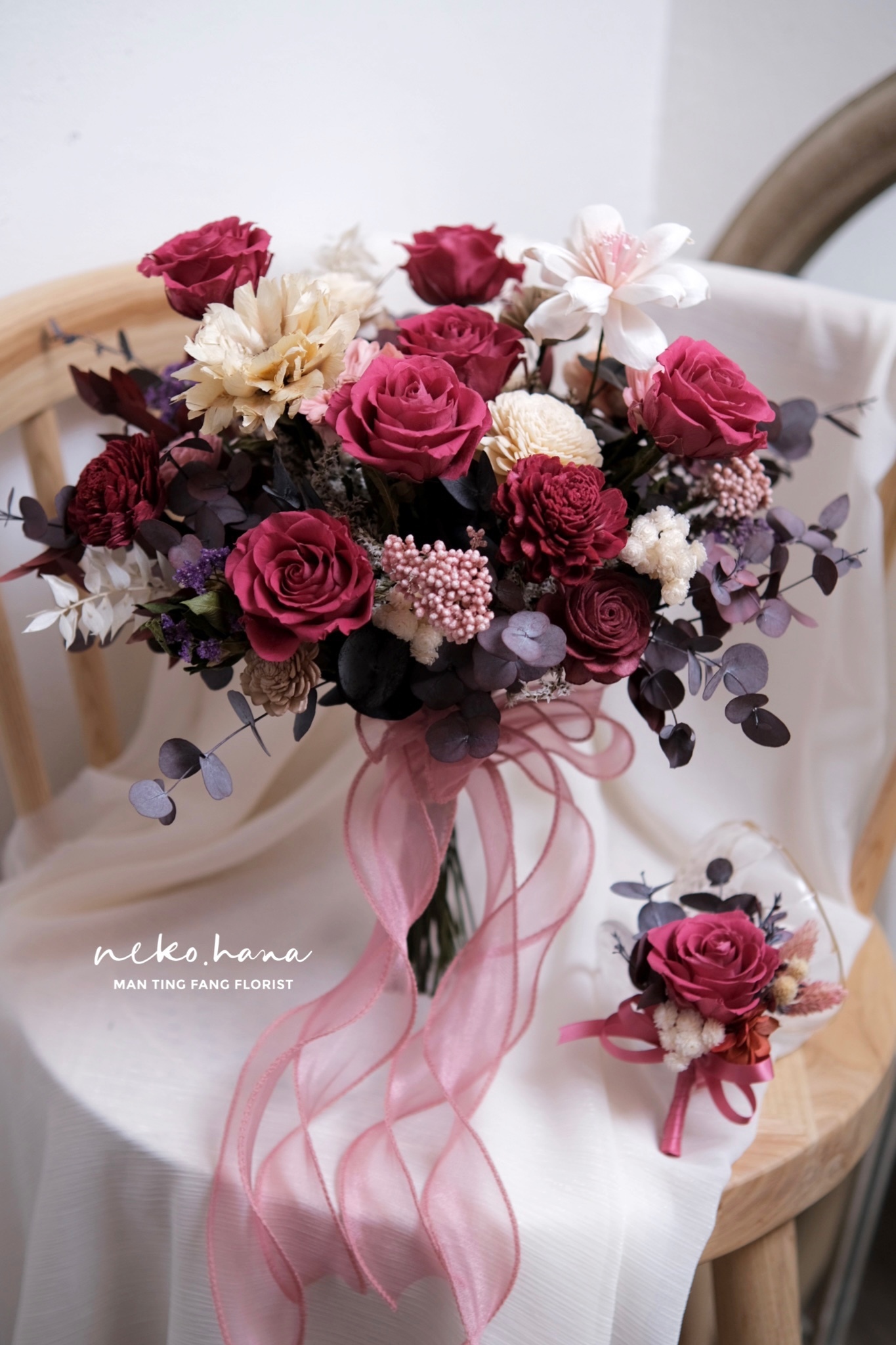 嫣紅色系永生捧花