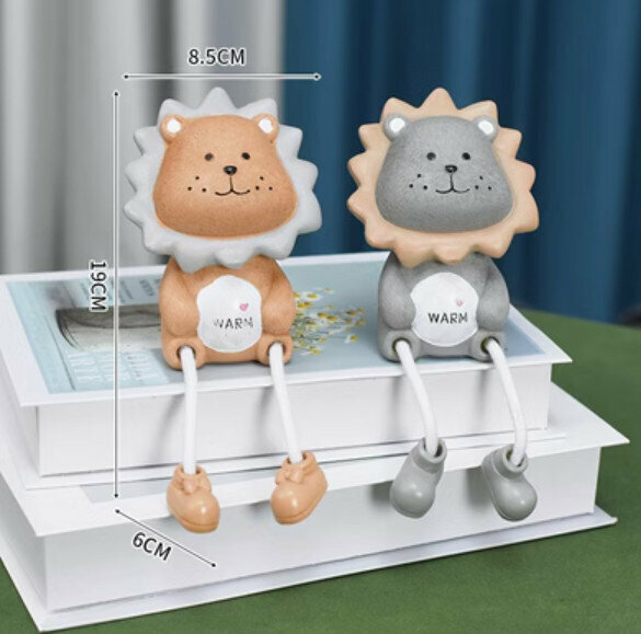 New decorative furnishings [pair of little lions]