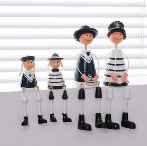 New decorative furnishings [Navy model for a family of four]