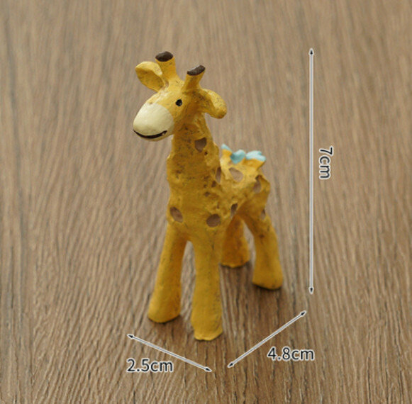 Hotly recommended decorative furnishings [resin giraffe]