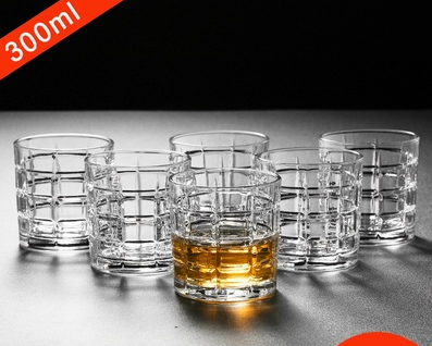 熱賣玻璃啤酒杯威士卡烈酒杯水杯(規格:6只裝300ml【矮款】 方格杯）