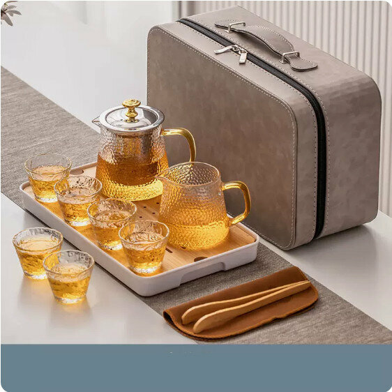 Popular outdoor portable tea set (eight-piece set of ice dew cups with gold lid and hammered pattern "Elegance" + tea-character melamine tray + travel bag (grey))