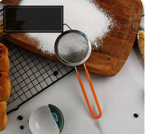 Hot push handle flour sifter (specifications: diameter 8.3CM* length 22.5CM* depth 3CM)