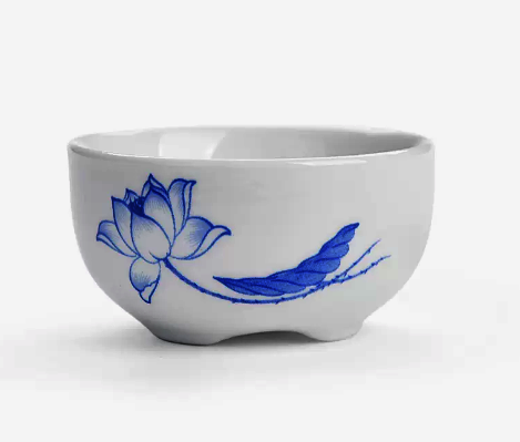 Popular white porcelain three-legged tea cup Kung Fu small tea cup (Qinghe) 6*3CM35ML