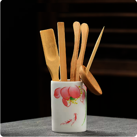 Popular ceramic tea set accessories tea ceremony Nanzhu Six Gentlemen Set (Pisces Playing Lotus Jar) 8.3CM high and 6CM wide