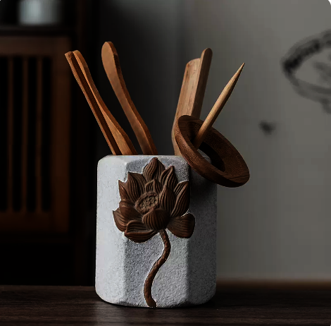 New ceramic tea set accessories tea ceremony bamboo six gentlemen set (embossed lotus white jar) height 18CM width 7.2CM