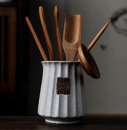 Hot Selling Ceramic Tea Set Accessories Tea Ceremony Nanzhu Six Gentlemen Set (White Jar with Striped Window Decoration) Height 18CM Width 7.2CM